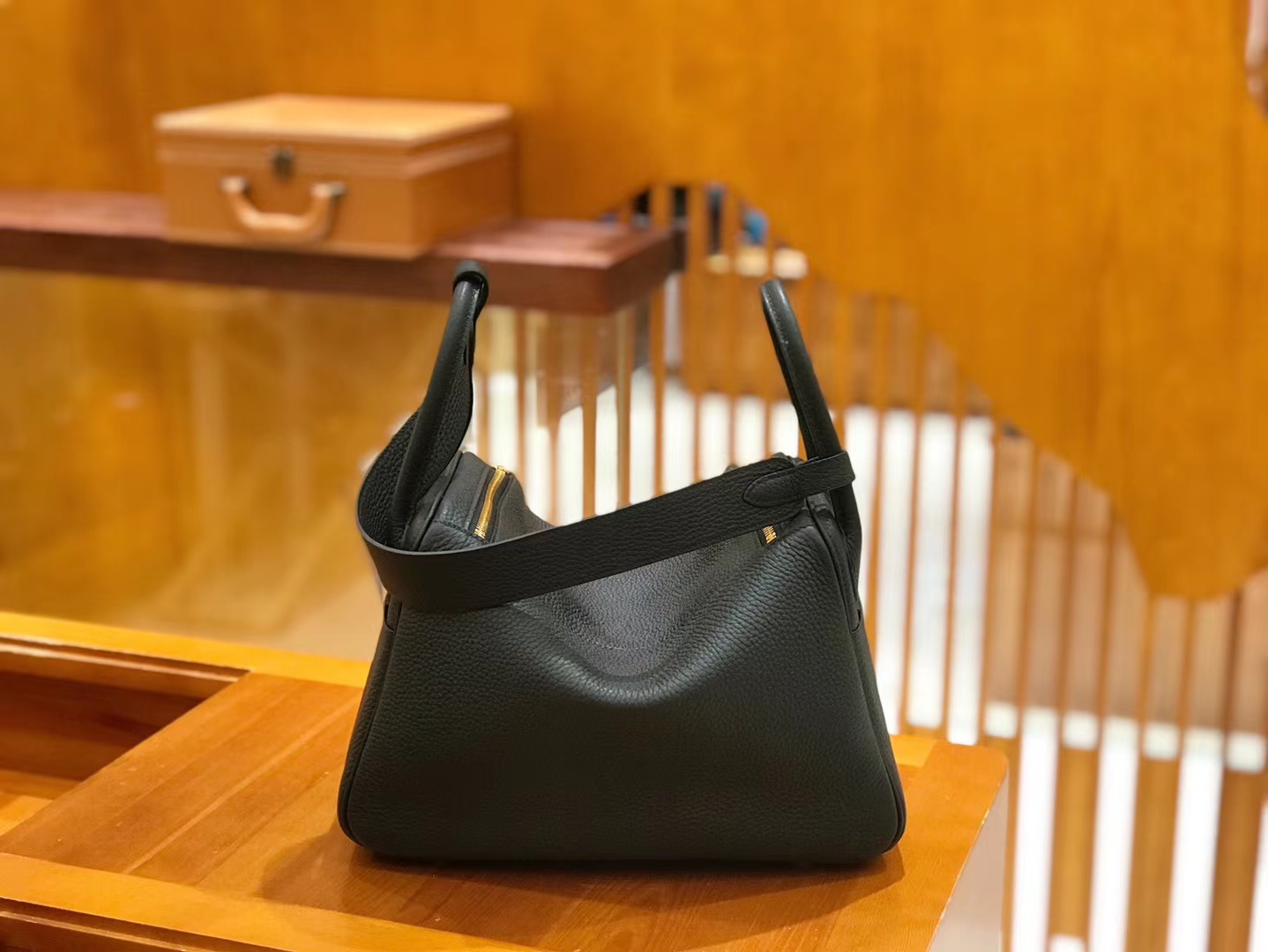 Hermès（爱马仕）Lindy 30cm 经典黑 Togo 小牛皮 金扣 原版蜜蜡线 顶级手缝