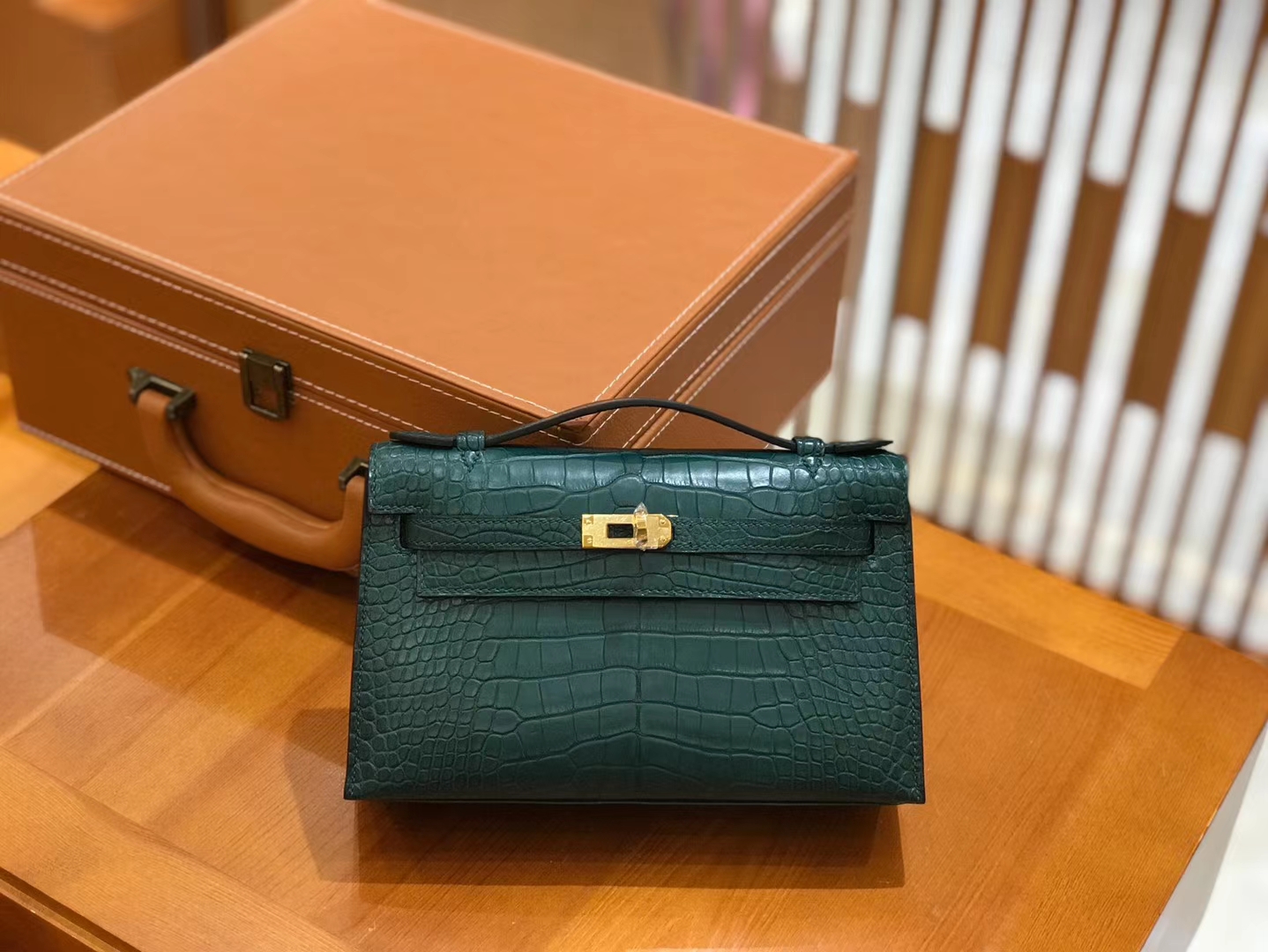 Hermès（爱马仕）Mini kelly 一代 松柏绿 美洲鳄鱼皮 金扣 原版蜜蜡线 顶级手缝
