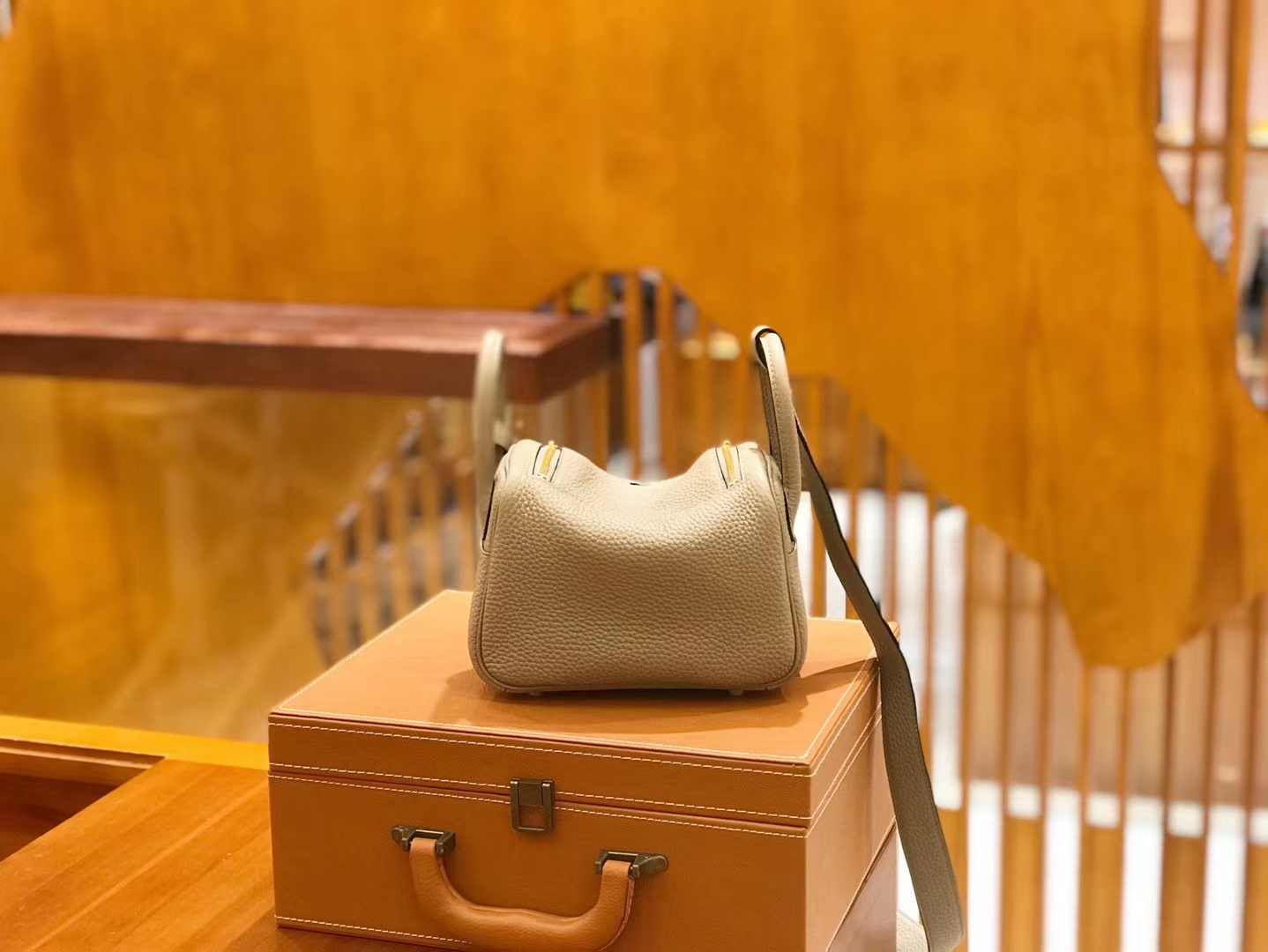 Hermès（爱马仕）Mini Lindy 18cm 斑鸠灰 Togo牛皮 金扣 原版蜜蜡线 顶级手缝