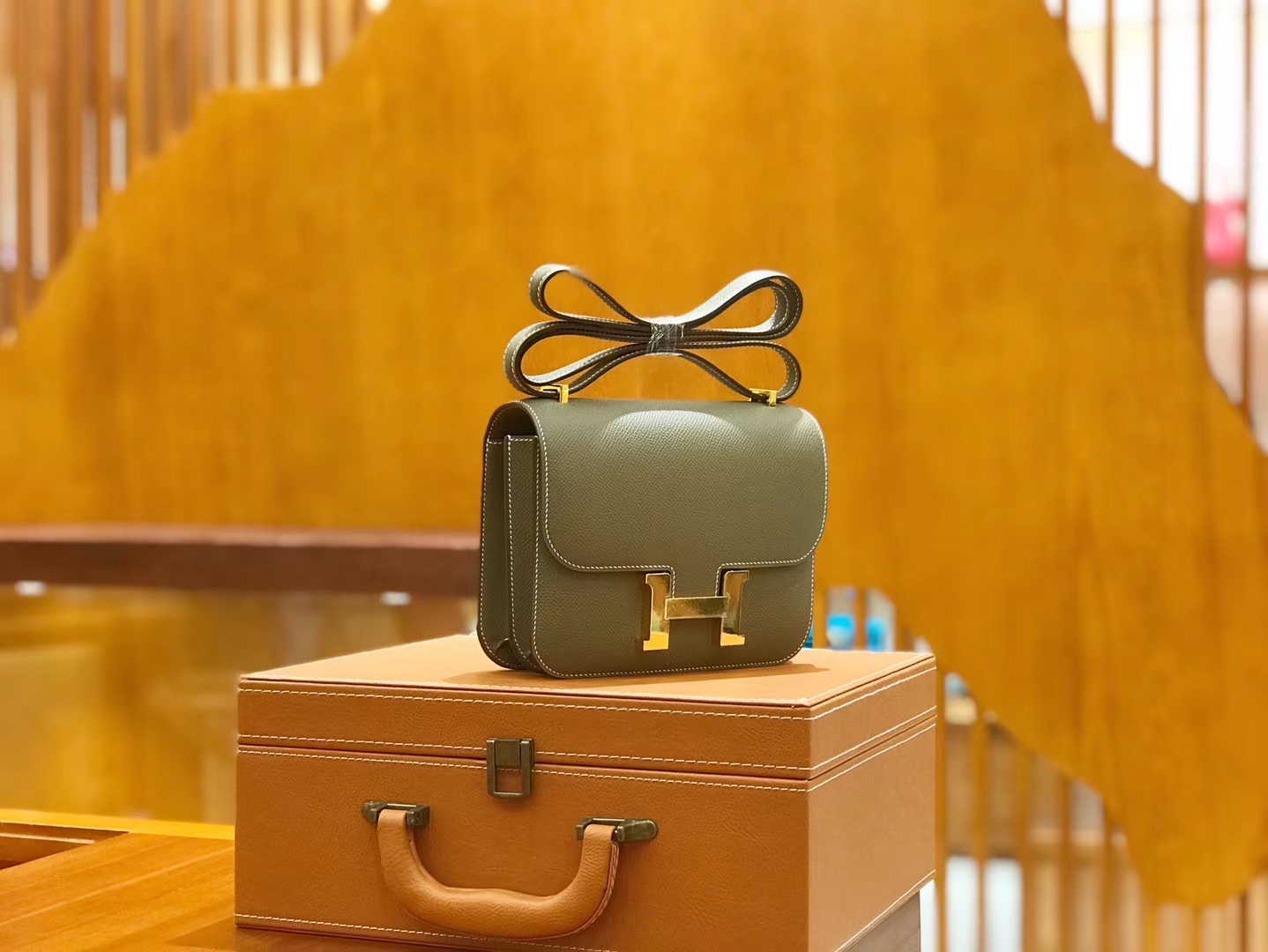 Hermès（爱马仕）康斯坦 18cm 大象灰 掌纹小牛皮 金扣 原版蜜蜡线 顶级手缝