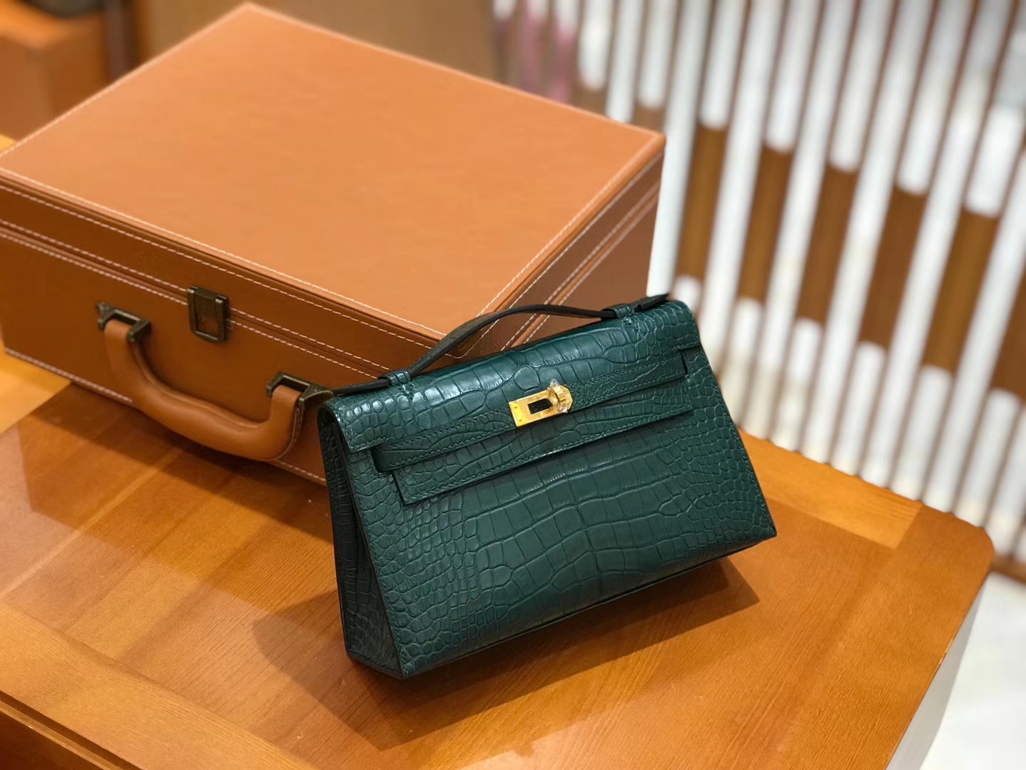 Hermès（爱马仕）Mini kelly 一代 松柏绿 美洲鳄鱼皮 金扣 原版蜜蜡线 顶级手缝