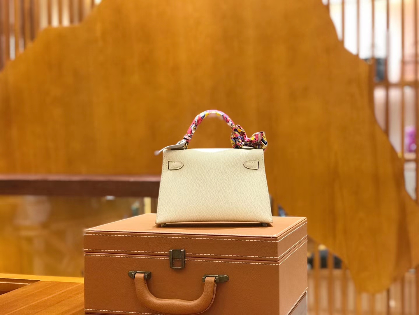 Hermès（爱马仕）Mini kelly 二代 奶昔白 Epsom 掌纹小牛皮 金扣 原版蜜蜡线 顶级手缝