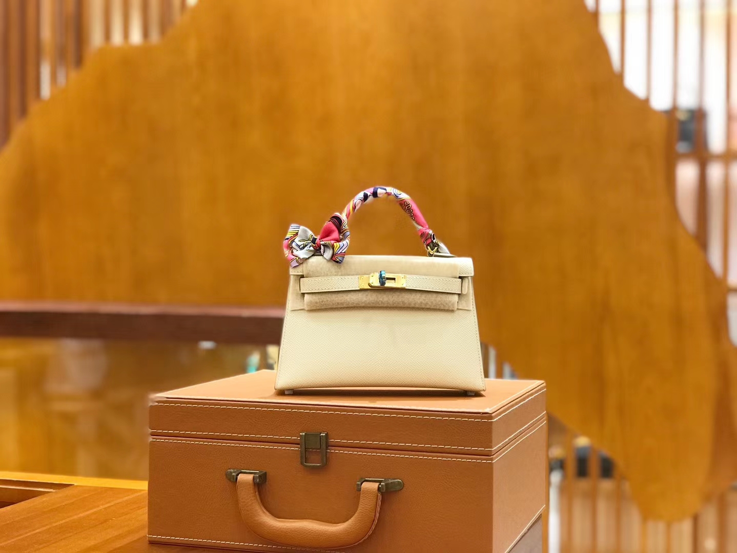 Hermès（爱马仕）Mini kelly 二代 奶昔白 Epsom 掌纹小牛皮 金扣 原版蜜蜡线 顶级手缝