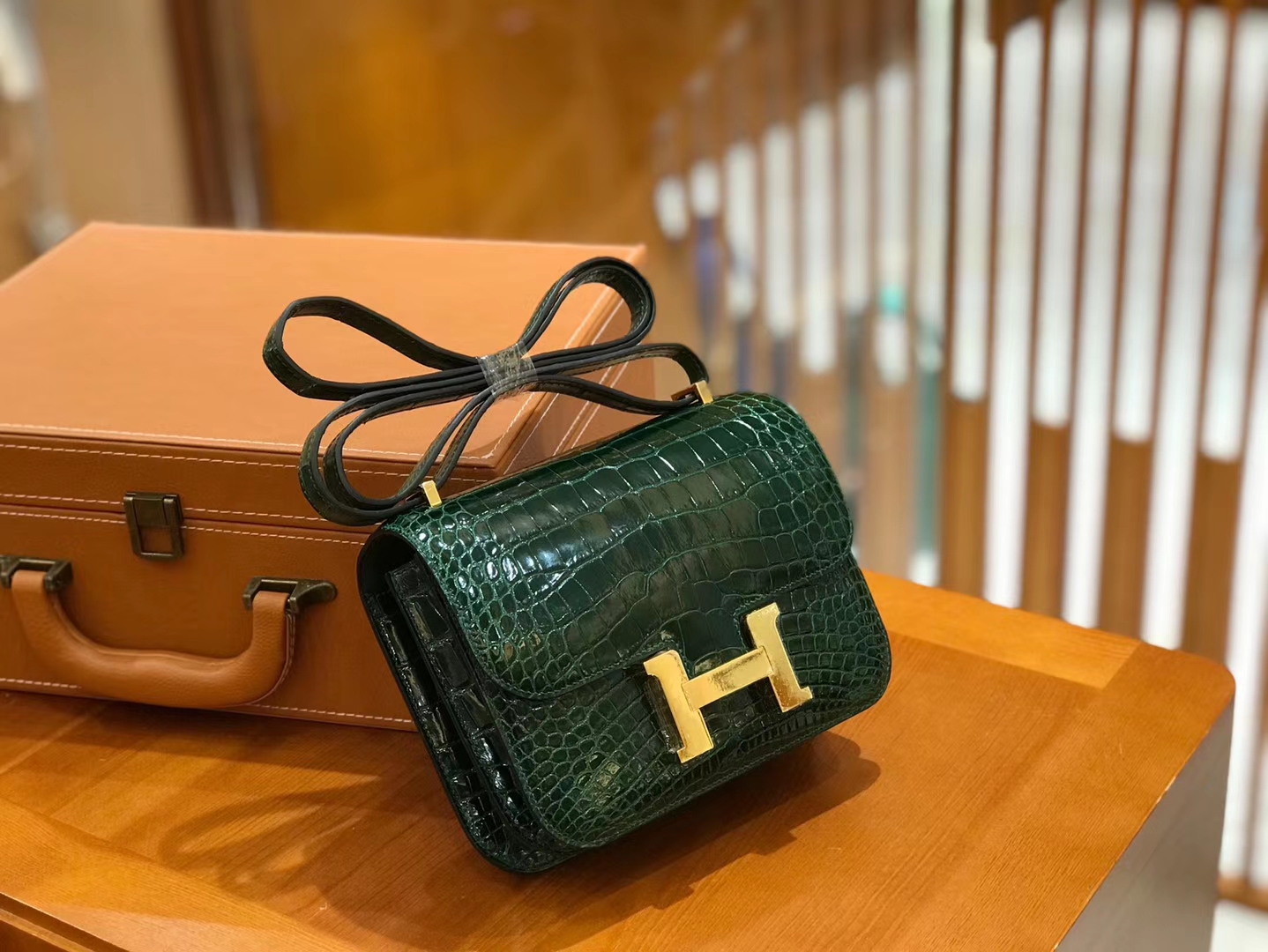 Hermès（爱马仕）Constance 18cm 祖母绿 一级美洲鳄 金扣 原版蜜蜡线 顶级手缝