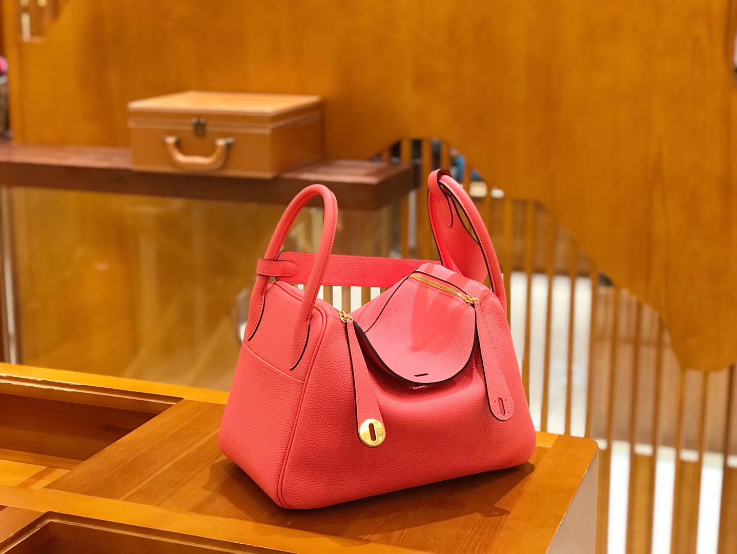 Hermès（爱马仕）Lindy 30cm 唇膏粉 Togo 小牛皮 金扣 原版蜜蜡线 顶级手缝