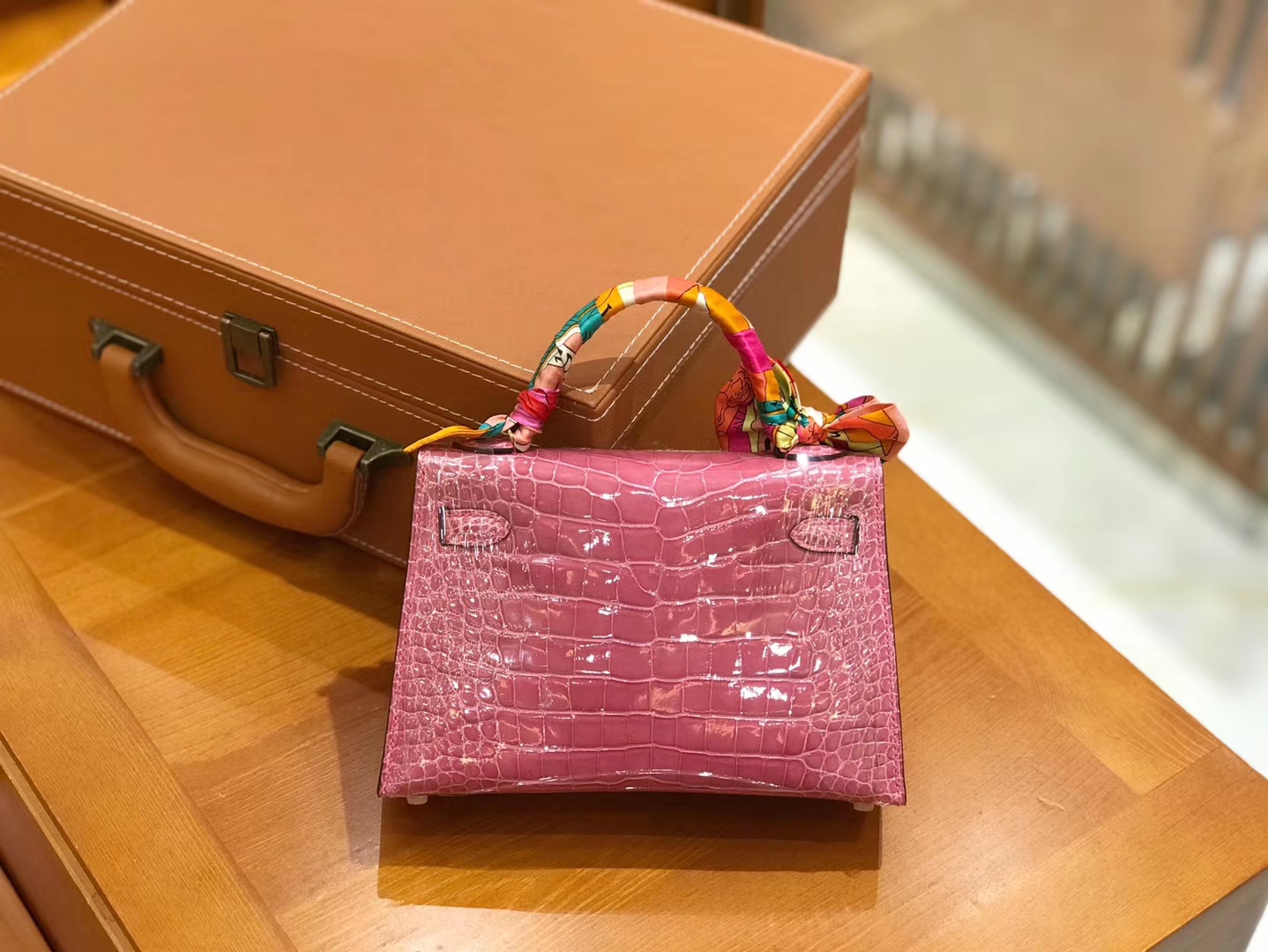 Hermès（爱马仕）Mini kelly 二代 樱花粉 一级美洲鳄鱼皮 金扣 原版蜜蜡线 顶级手缝