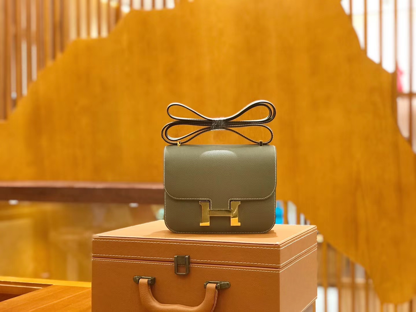 Hermès（爱马仕）康斯坦 18cm 大象灰 掌纹小牛皮 金扣 原版蜜蜡线 顶级手缝