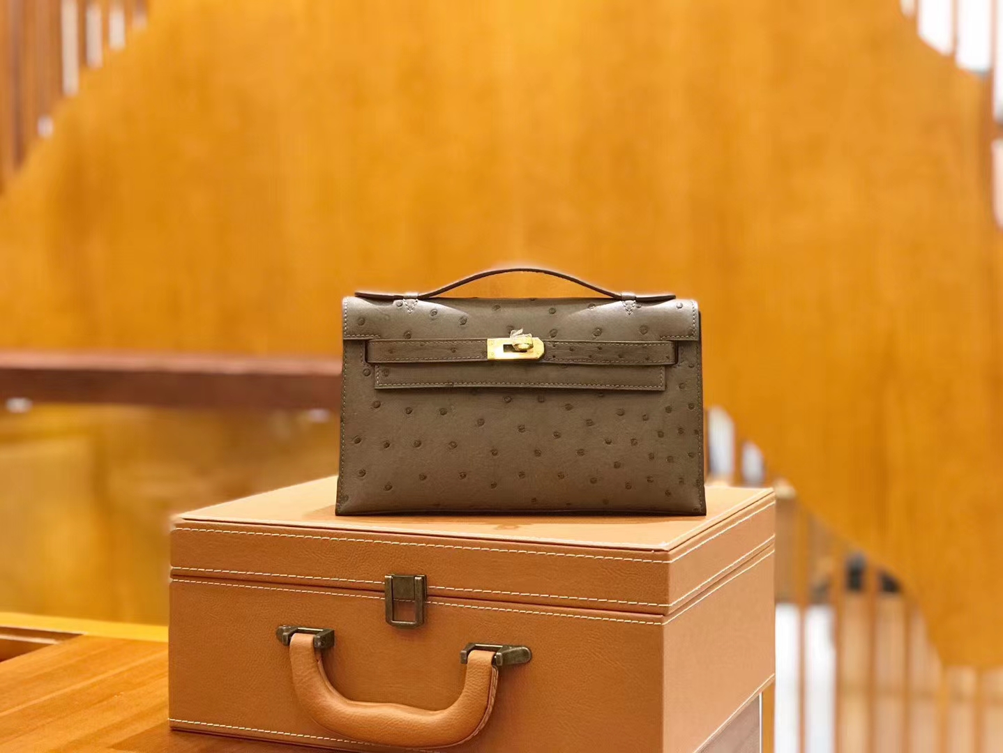 Hermès（爱马仕）Mini kelly一代 摩卡 南非KK鸵鸟皮 金扣 原版蜜蜡线 顶级手缝