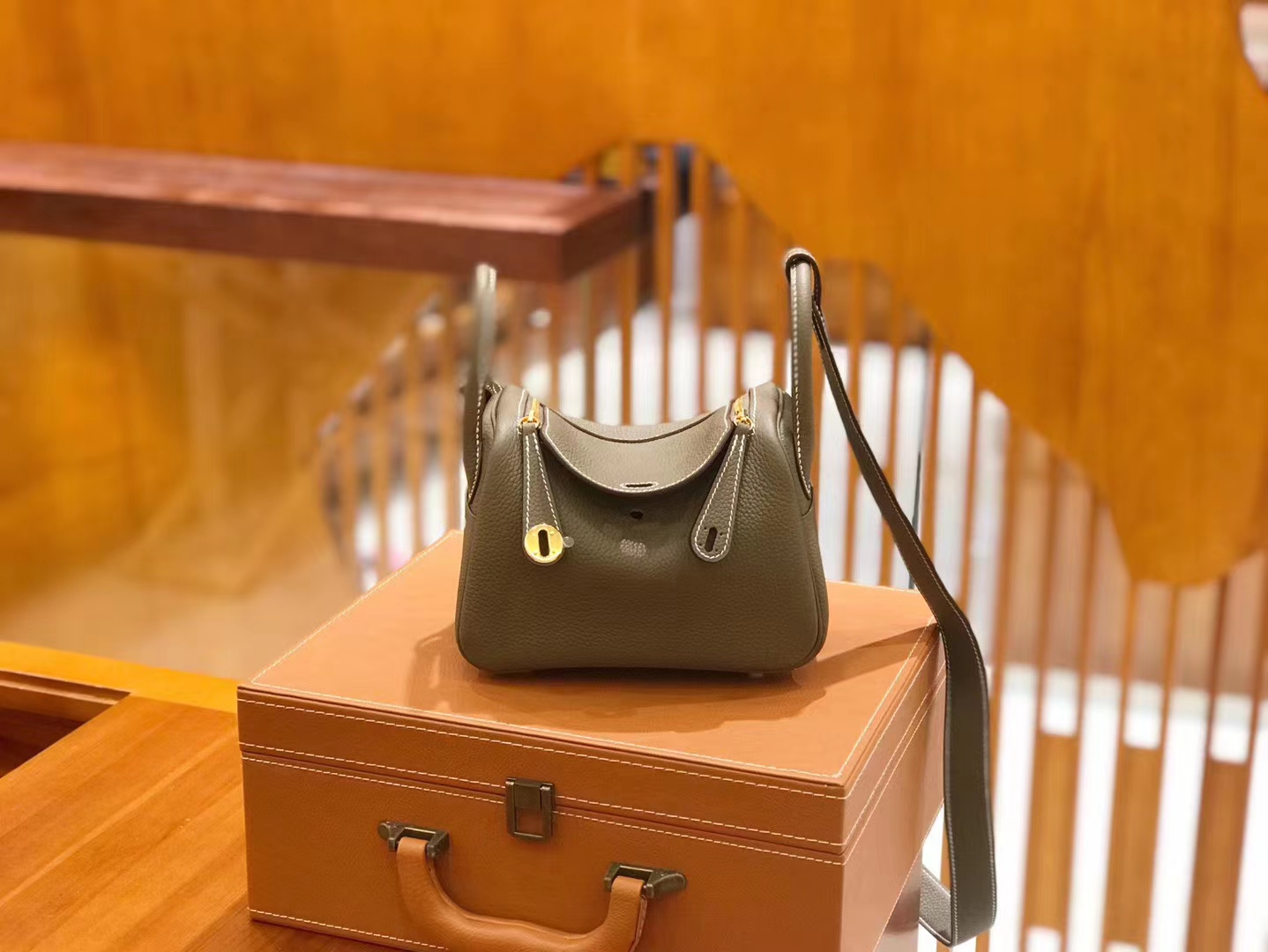 Hermès（爱马仕）Mini Lindy 18cm 大象灰 Togo小牛皮 金扣 原版蜜蜡线 顶级手缝
