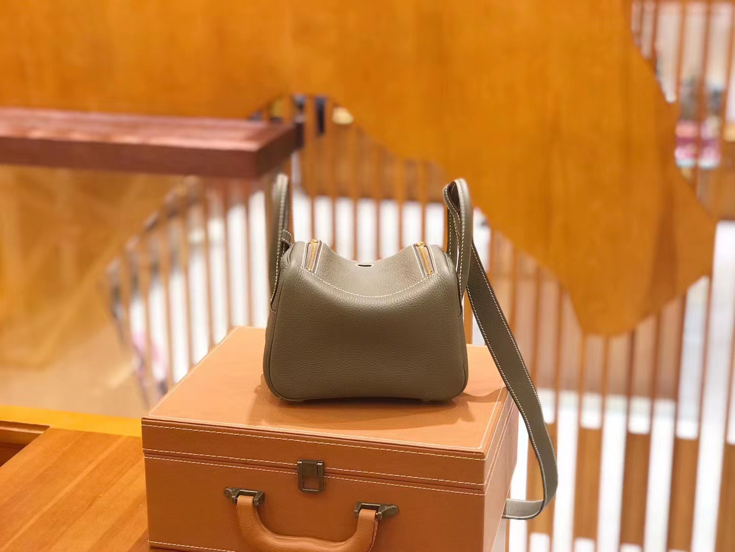 Hermès（爱马仕）Mini Lindy 18cm 大象灰 Togo小牛皮 金扣 原版蜜蜡线 顶级手缝