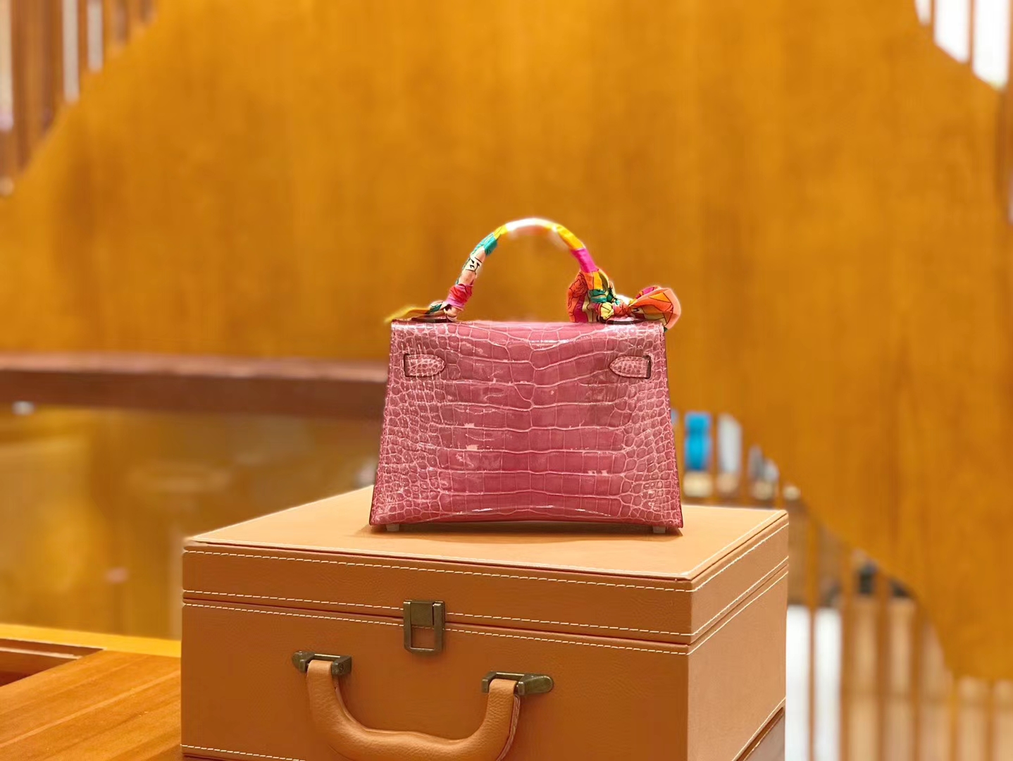 Hermès（爱马仕）Mini kelly 二代 樱花粉 一级美洲鳄鱼皮 金扣 原版蜜蜡线 顶级手缝