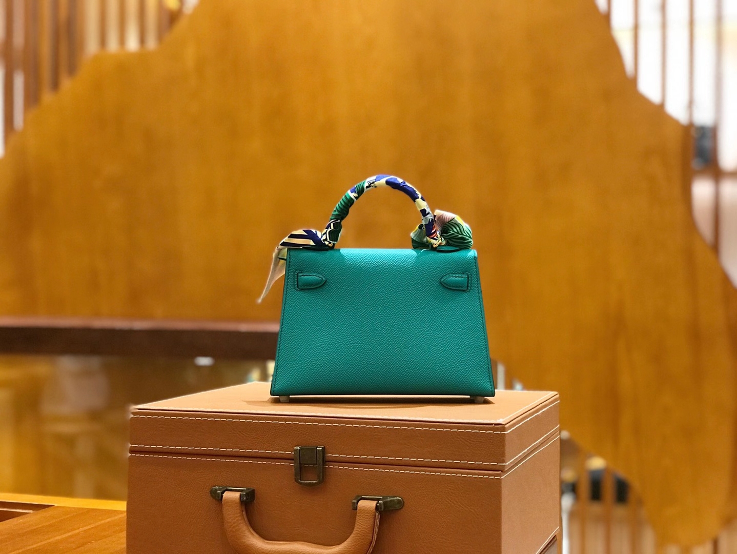 Hermès（爱马仕）Mini Kelly 二代 19cm 进口掌纹牛皮 U1维罗纳绿 全手工缝制 高订鳄鱼工序