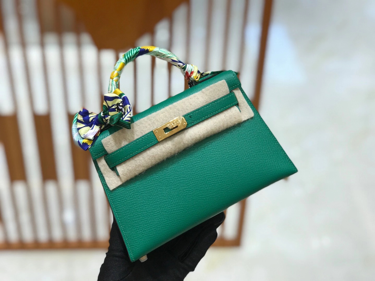 Hermès（爱马仕）Mini Kelly 二代 19cm 进口掌纹牛皮 U4丝绒绿 金扣 全手工缝制 高订鳄鱼工序