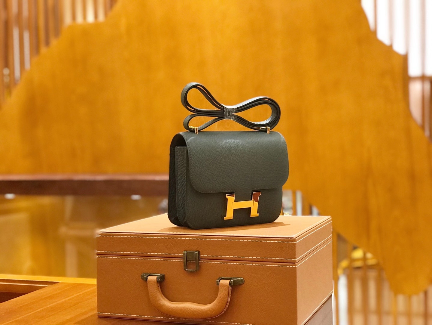 Hermès（爱马仕）Constance 18cm 进口掌纹牛皮 8F锡器灰 全手工缝制 高订鳄鱼工序工