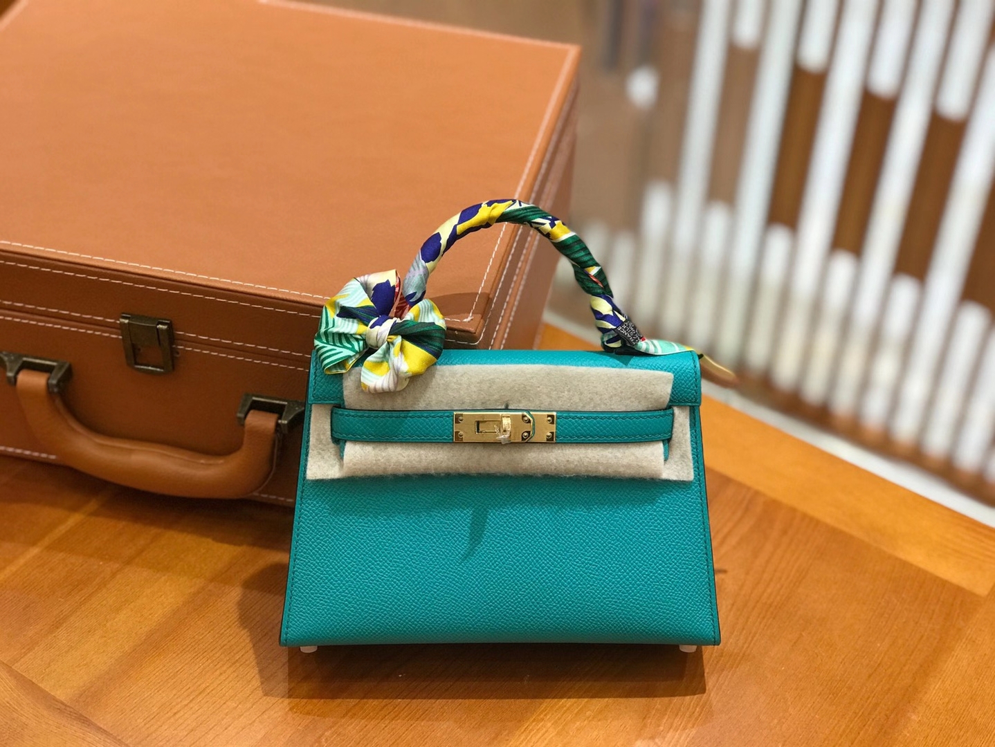 Hermès（爱马仕）Mini Kelly 二代 19cm 进口掌纹牛皮 U1维罗纳绿 全手工缝制 高订鳄鱼工序