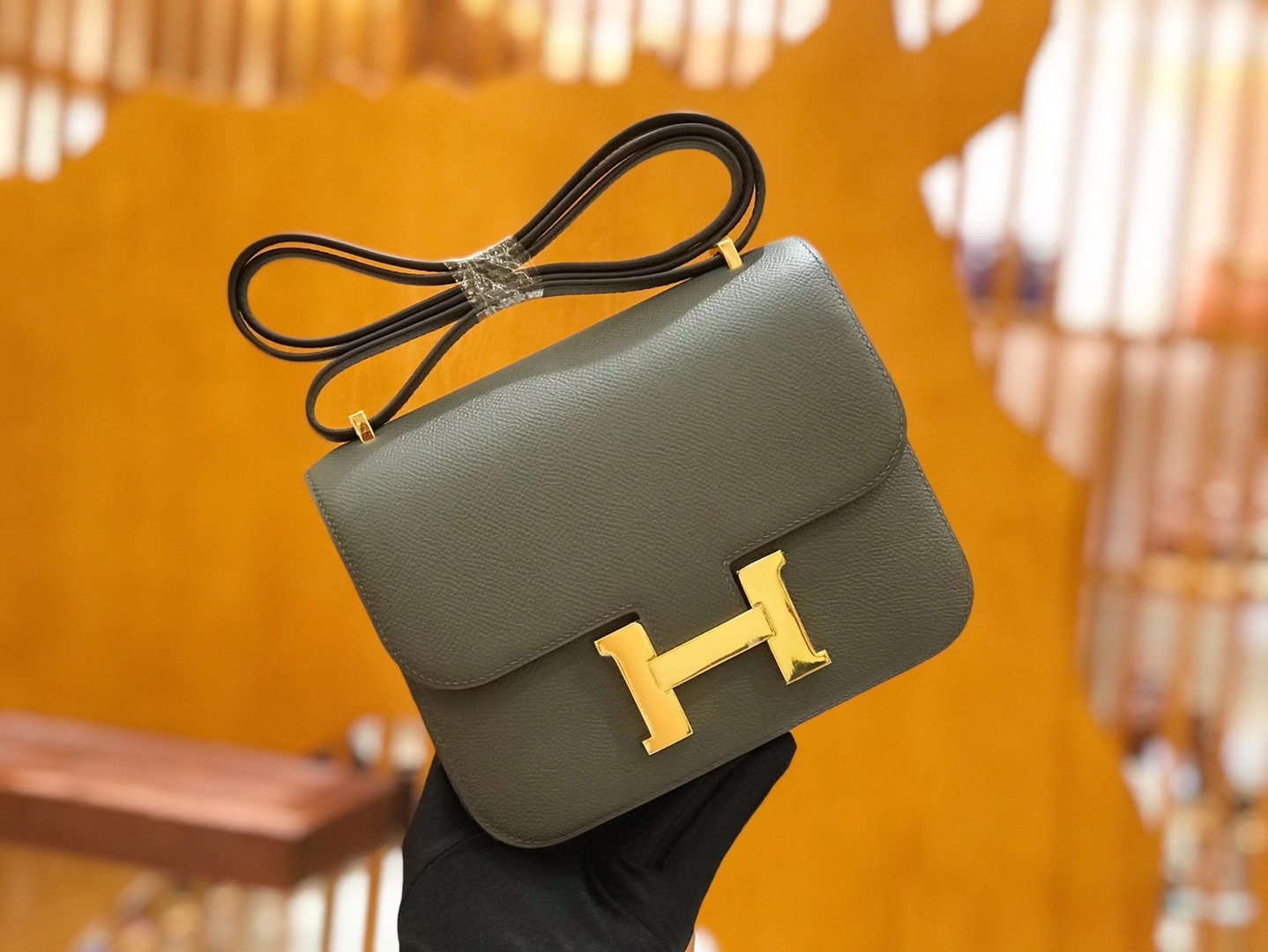 Hermès（爱马仕）Constance 18cm 进口掌纹牛皮 8F锡器灰 全手工缝制 高订鳄鱼工序工