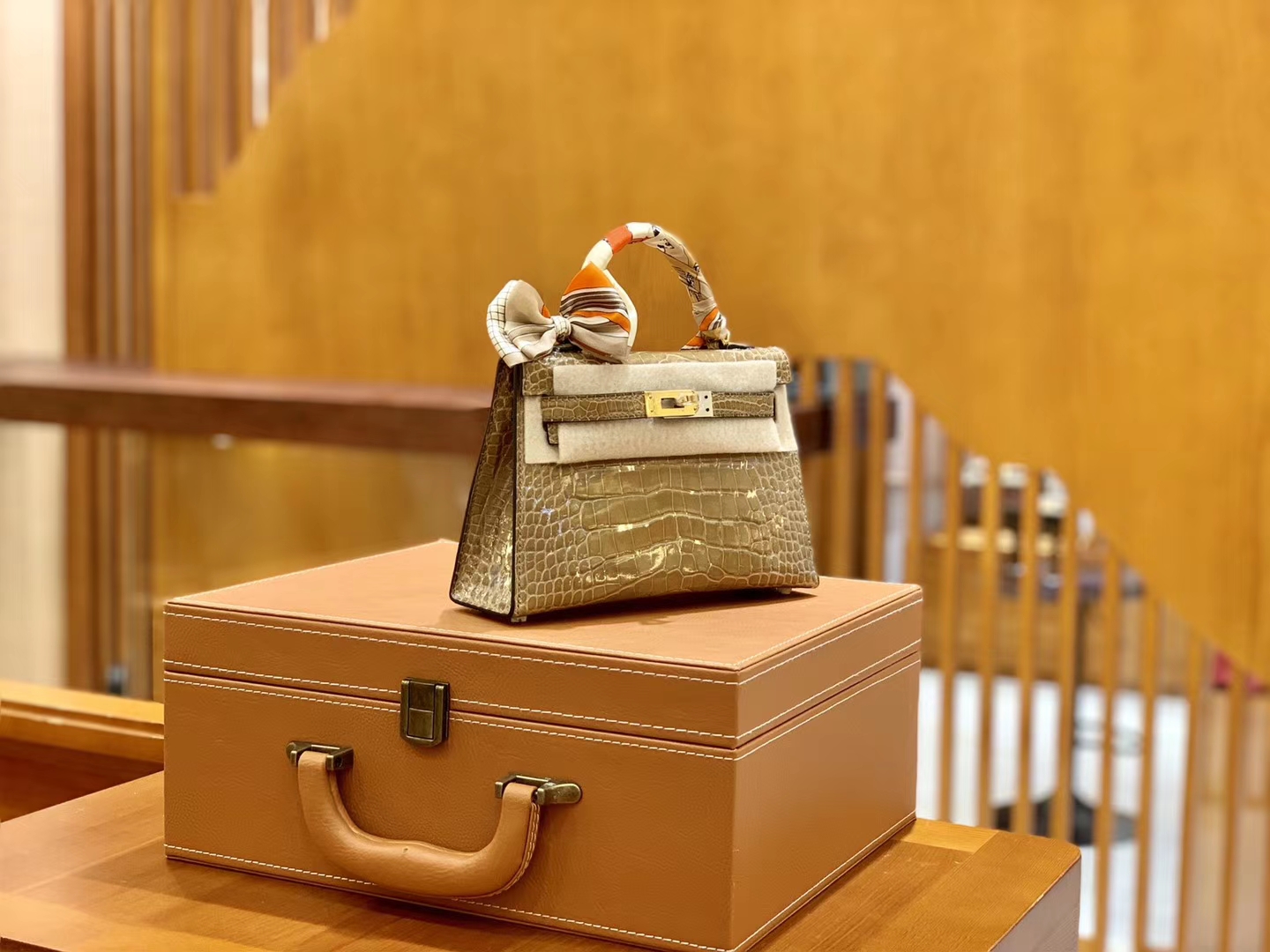 Hermès（爱马仕）Mini Kelly 19cm 赭石色 一级美洲鳄鱼皮 金扣 原版蜜蜡线 顶级手缝