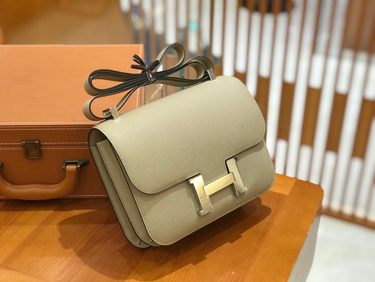 Hermès（爱马仕）Constance 24cm 斑鸠灰 Epsom 掌纹小牛皮 银扣 原版蜜蜡线 顶级手缝