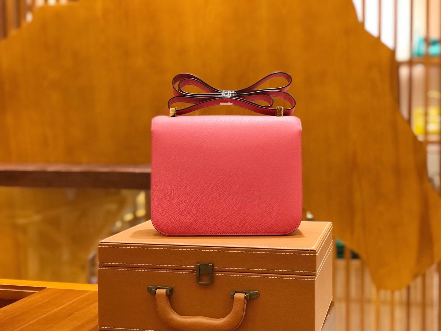Hermès（爱马仕）Constance 24cm 唇膏粉 Epsom 掌纹小牛皮 金扣 原版蜜蜡线 顶级手缝