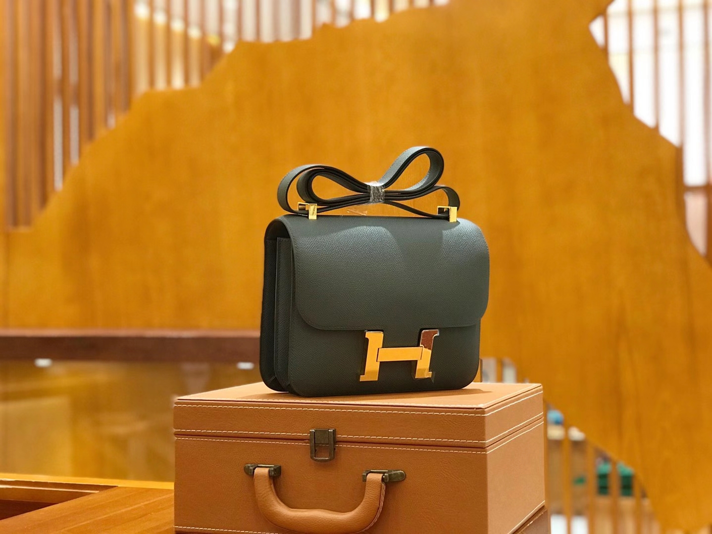 Hermès（爱马仕）Constance 23cm 进口掌纹牛皮 8F锡器灰 全手工缝制 高订鳄鱼工序工