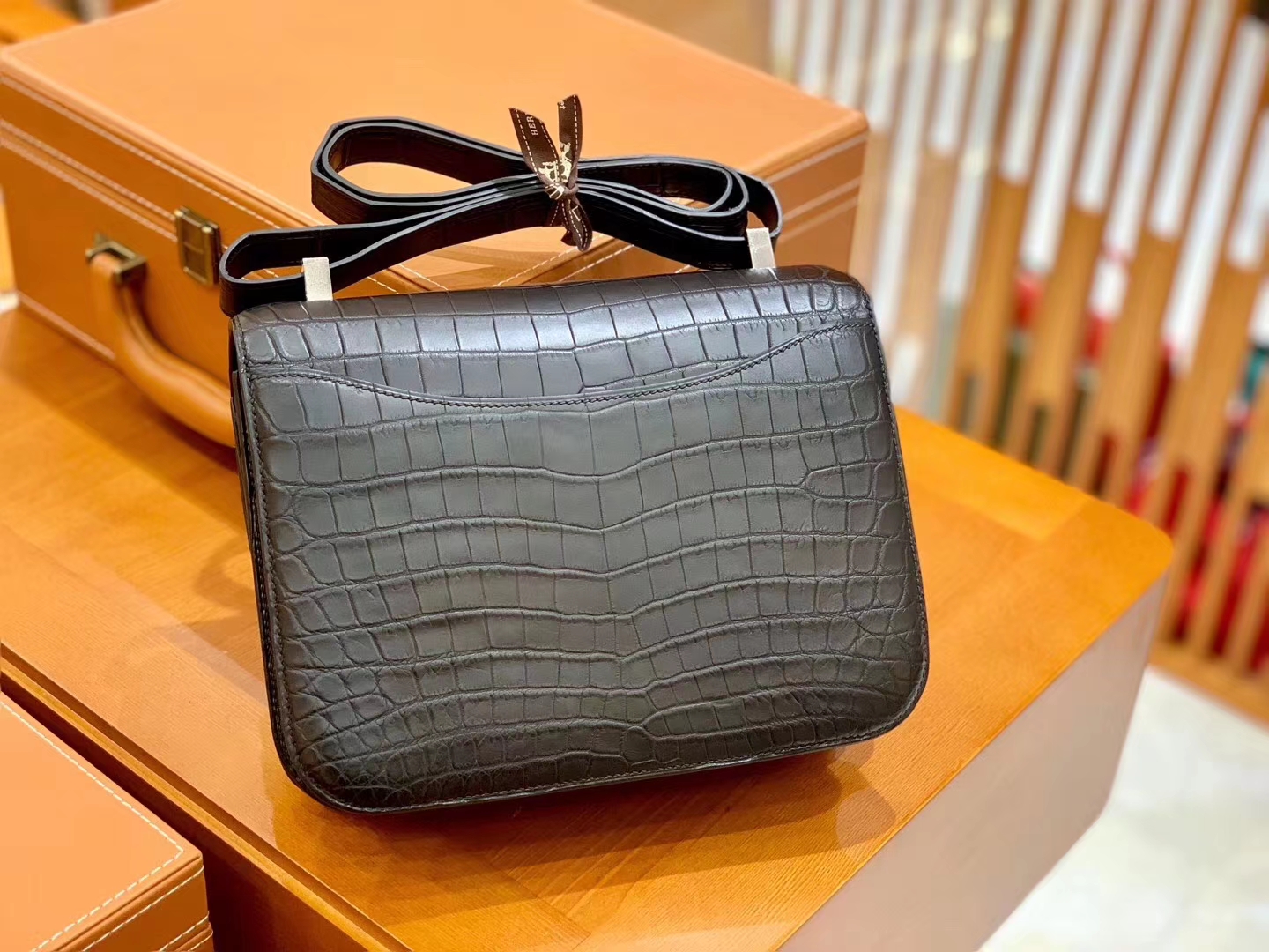 Hermès（爱马仕）Constance 23cm 经典黑 一级尼罗鳄鱼皮 珐琅扣 原版蜜蜡线 顶级手缝