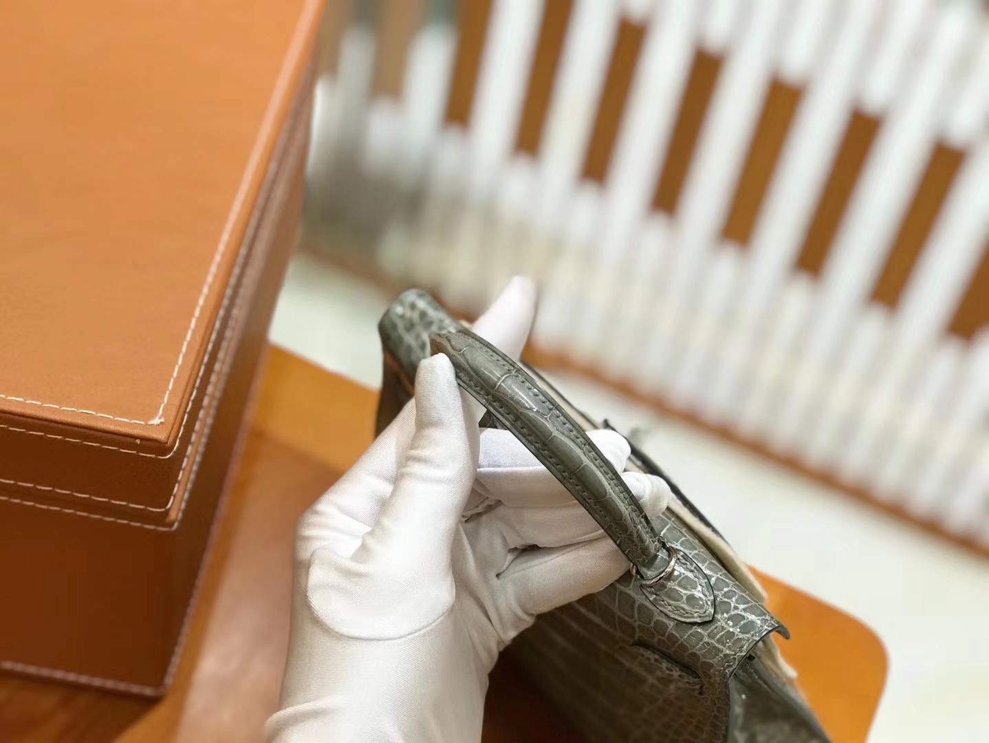 Hermès（爱马仕）Mini Kelly 二代 19cm 一级美洲鳄鱼皮 81斑鸠灰 银扣 高定工序版本 全手工缝制