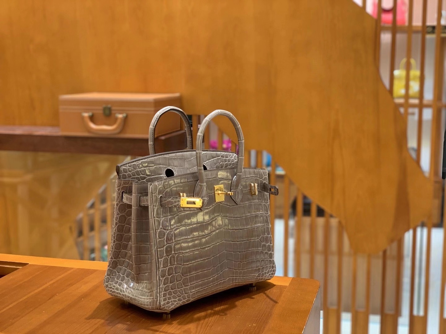 Hermès（爱马仕）Birkin 25cm 尼罗鳄鱼皮 大象灰 金扣 新增现货