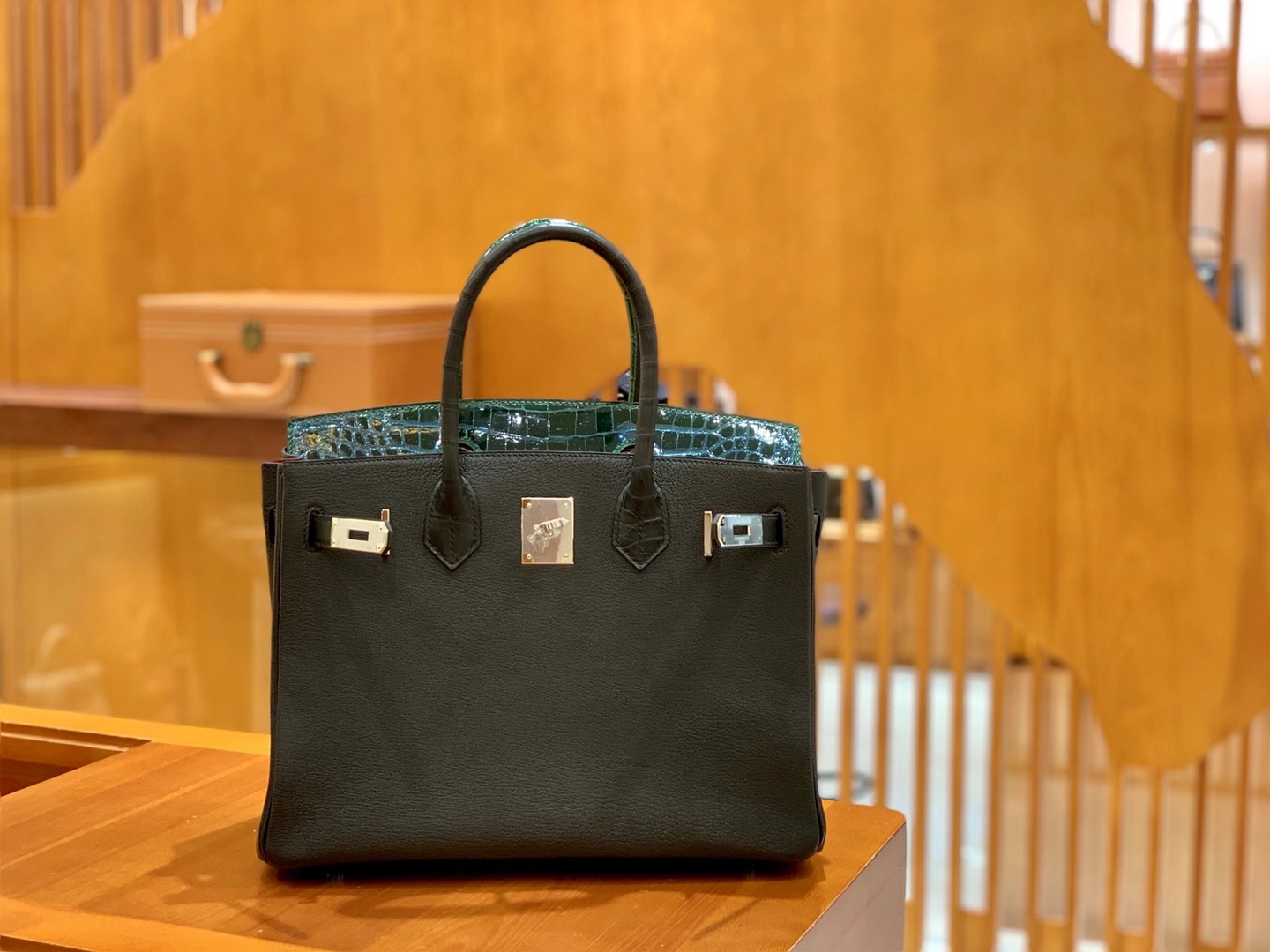 Hermès（爱马仕）Birkin touch 30cm 进口鳄鱼皮拼山羊皮 原版蜜蜡线 顶级工艺缝制