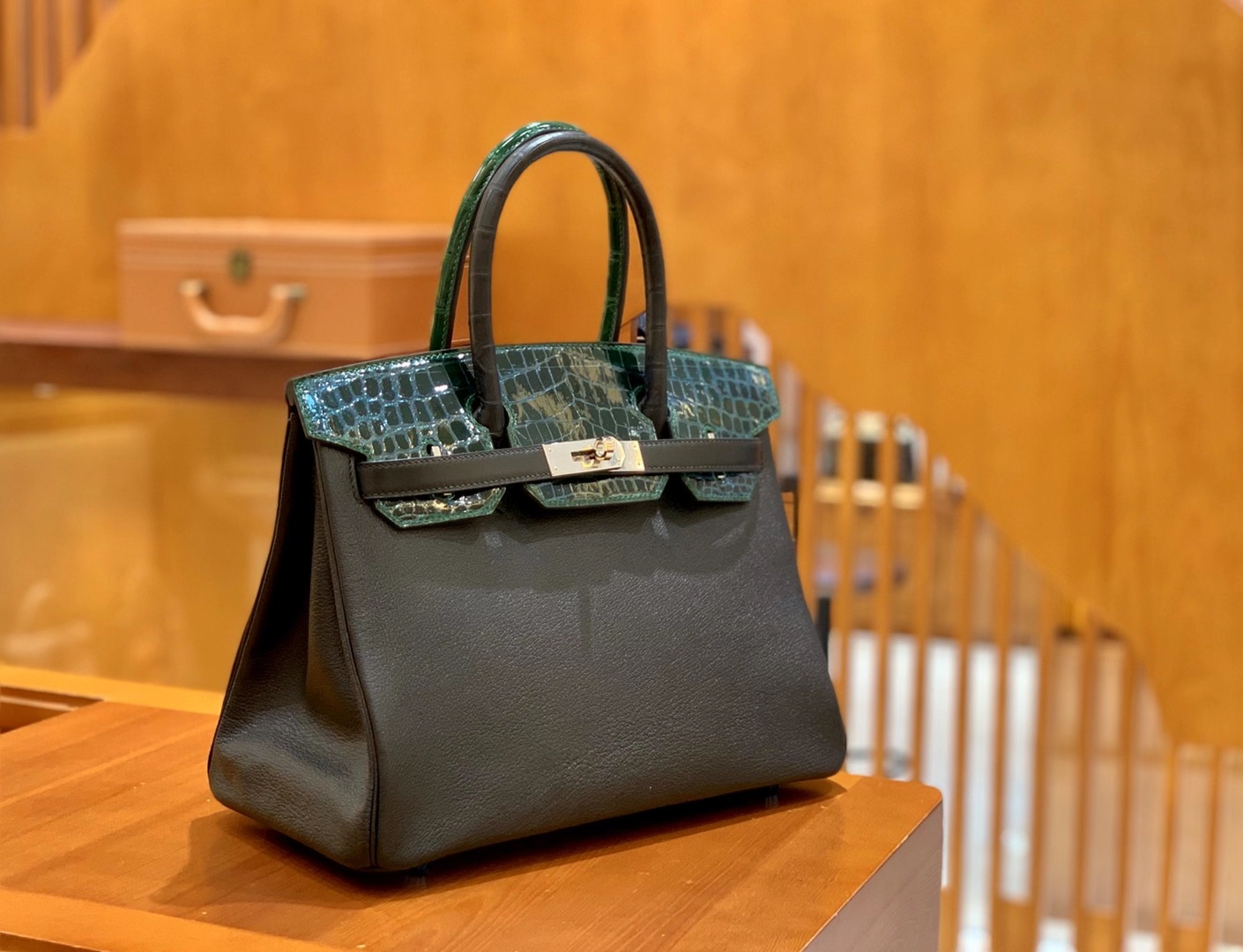 Hermès（爱马仕）Birkin touch 30cm 进口鳄鱼皮拼山羊皮 原版蜜蜡线 顶级工艺缝制