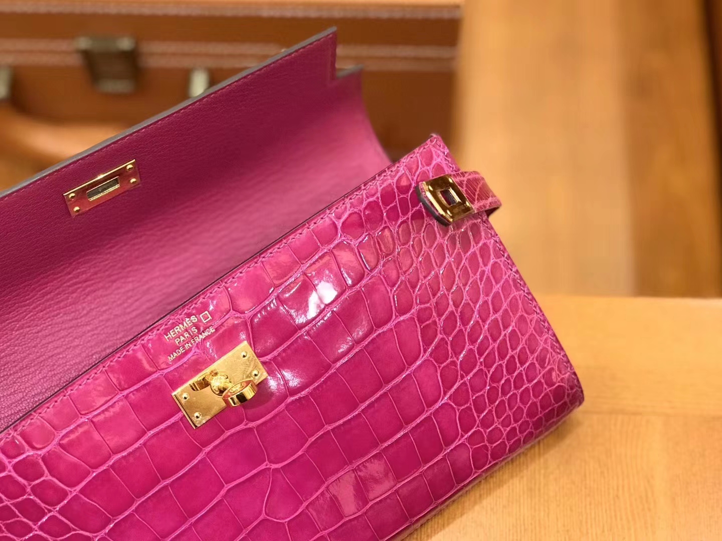 Hermès（爱马仕）Kelly 钱包 一级美洲鳄鱼皮 J5天方夜谭紫 高定工序版本 全手工缝制