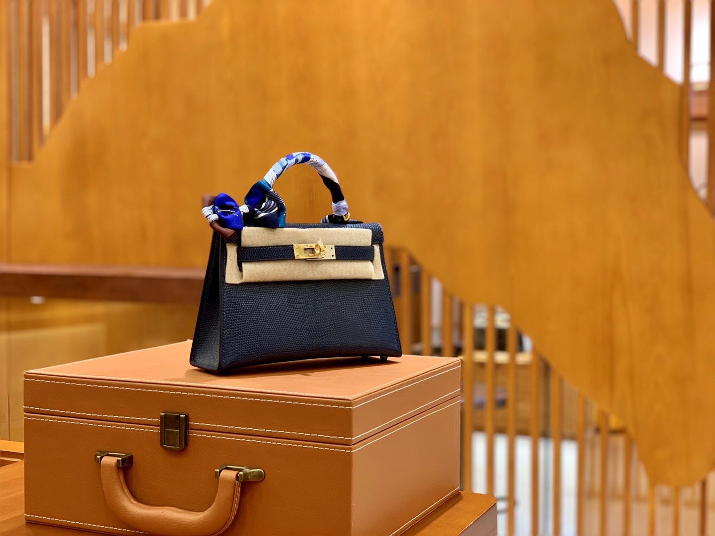 Hermès（爱马仕）Mini kelly 二代 宝石蓝 南非野生蜥蜴皮 金扣 原版蜜蜡线 顶级手工缝制
