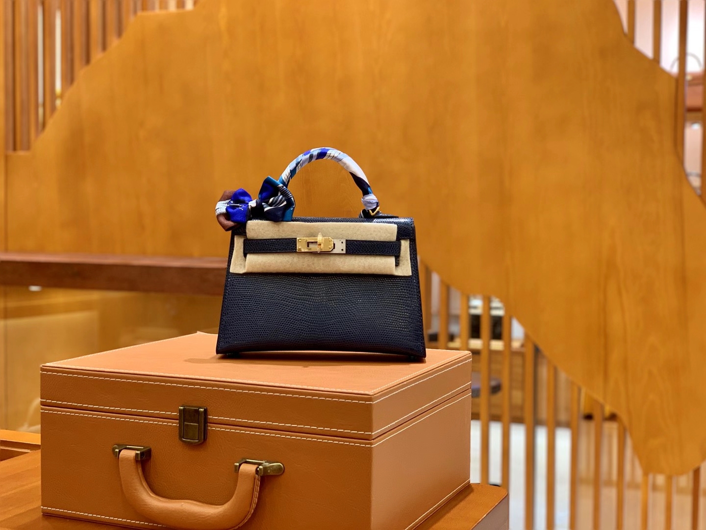 Hermès（爱马仕）Mini kelly 二代 宝石蓝 南非野生蜥蜴皮 金扣 原版蜜蜡线 顶级手工缝制