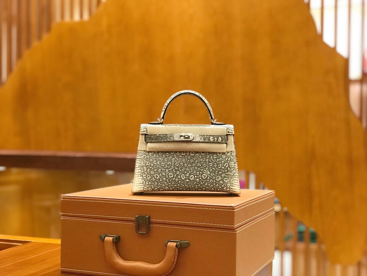 Hermès（爱马仕）Mini Kelly 二代 19cm 原色蜥蜴 全手工缝制 现货