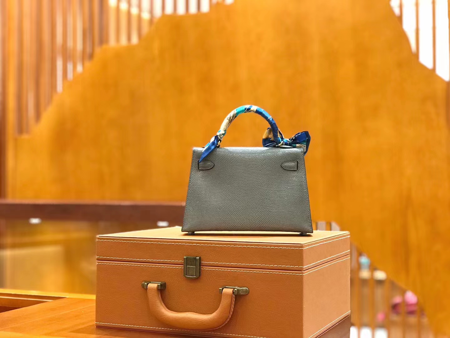 Hermès（爱马仕）Mini kelly二代 杏仁绿 南非野生蜥蜴皮 金扣 原版蜜蜡线 顶级手工缝制