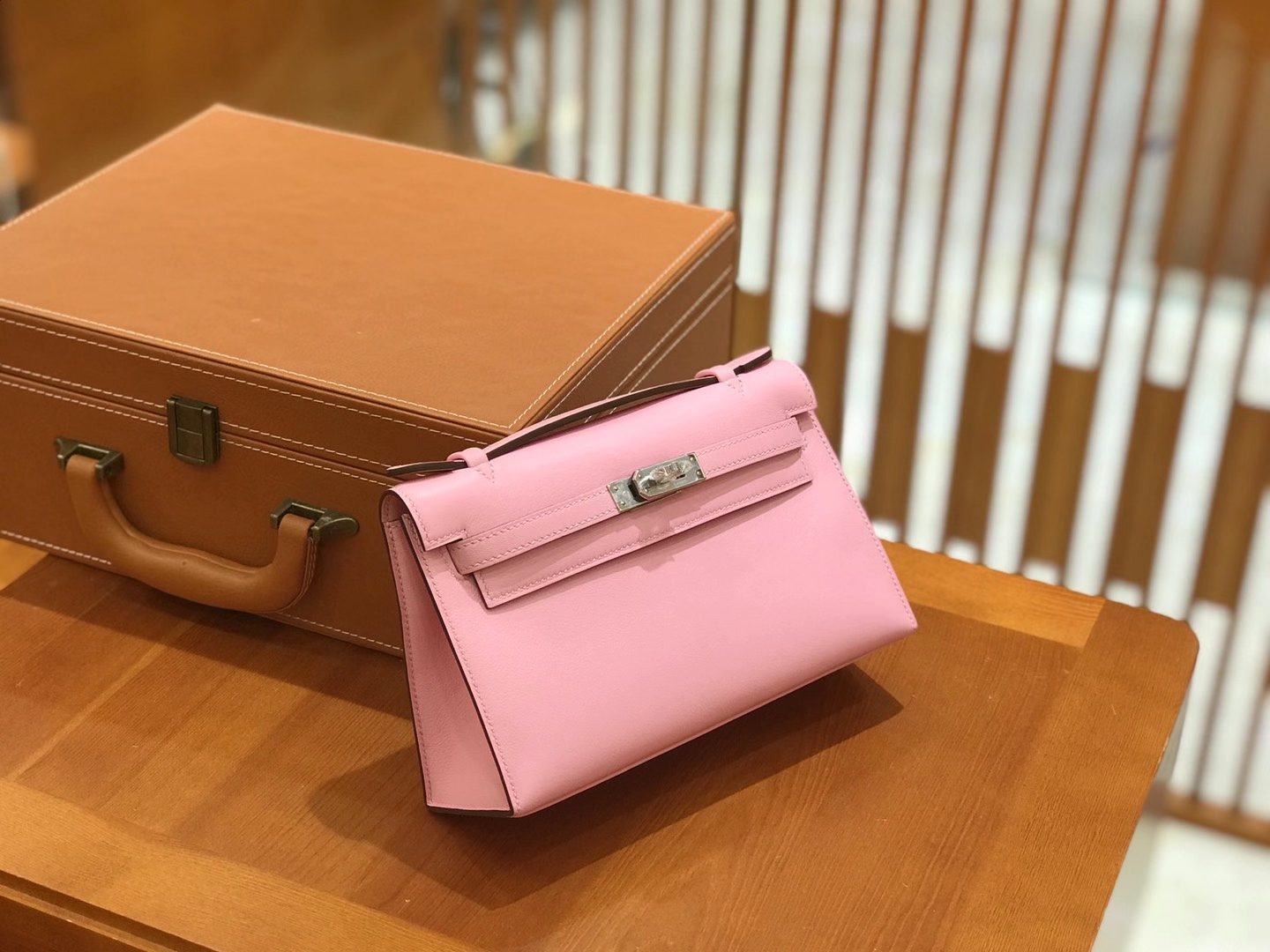 Hermès（爱马仕）Mini Kelly 一代 樱花粉 swift皮 银扣 原版蜜蜡线 顶级手工缝制