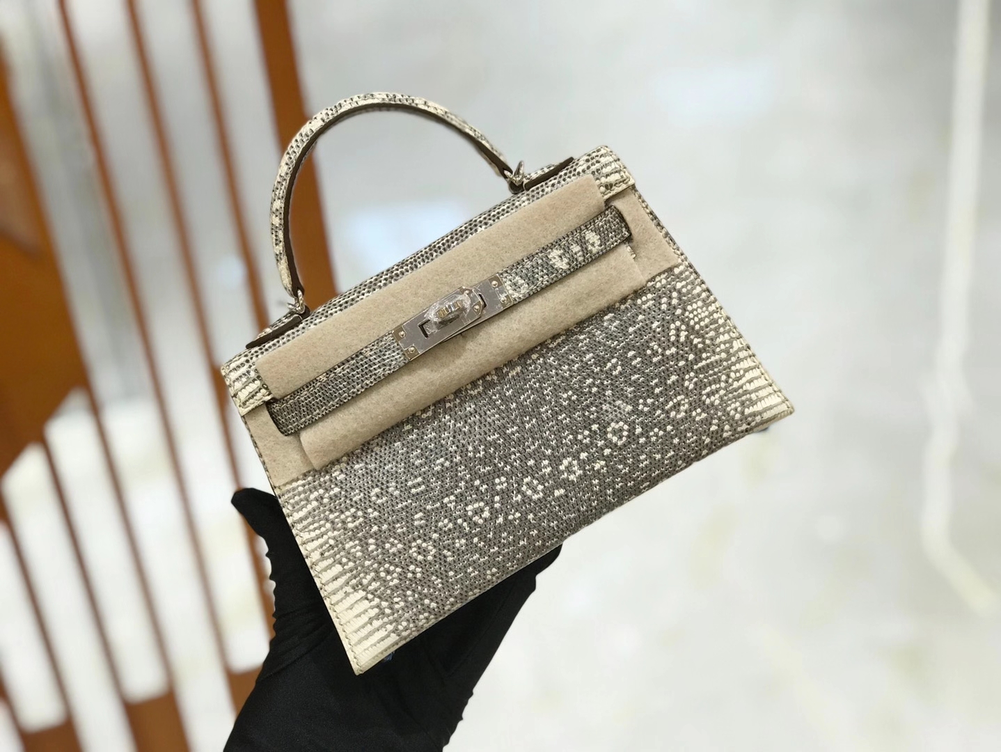 Hermès（爱马仕）Mini Kelly 二代 19cm 原色蜥蜴 全手工缝制 现货
