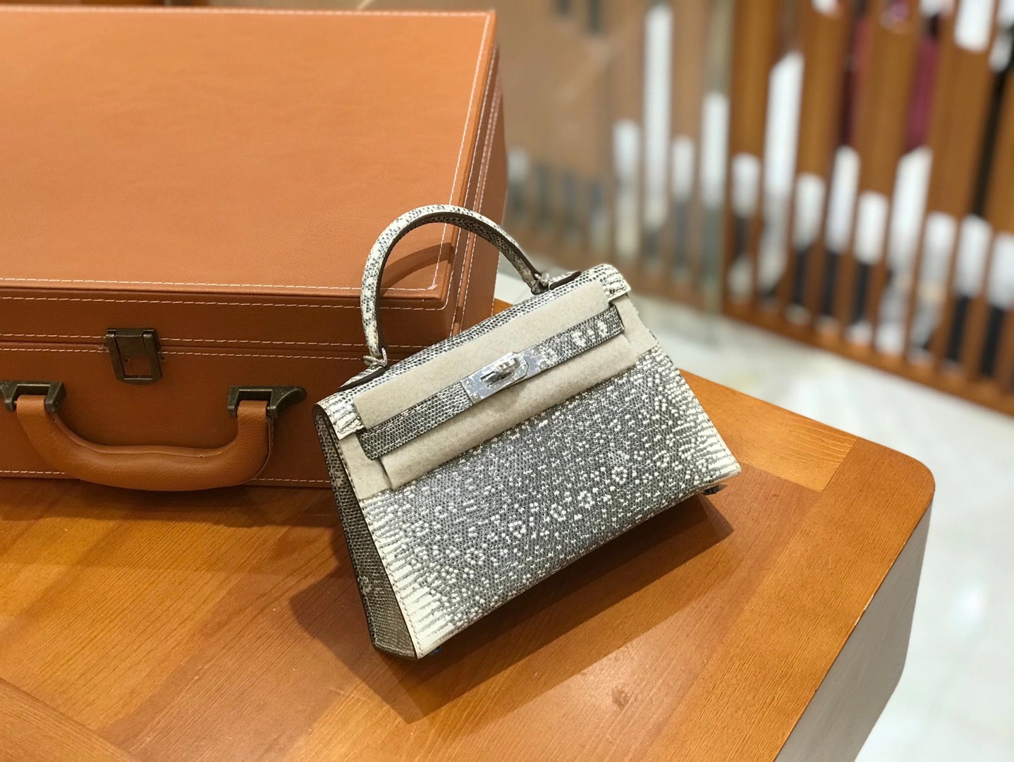 Hermès（爱马仕）Mini Kelly 二代 19cm 原色蜥蜴 全手工缝制 现货