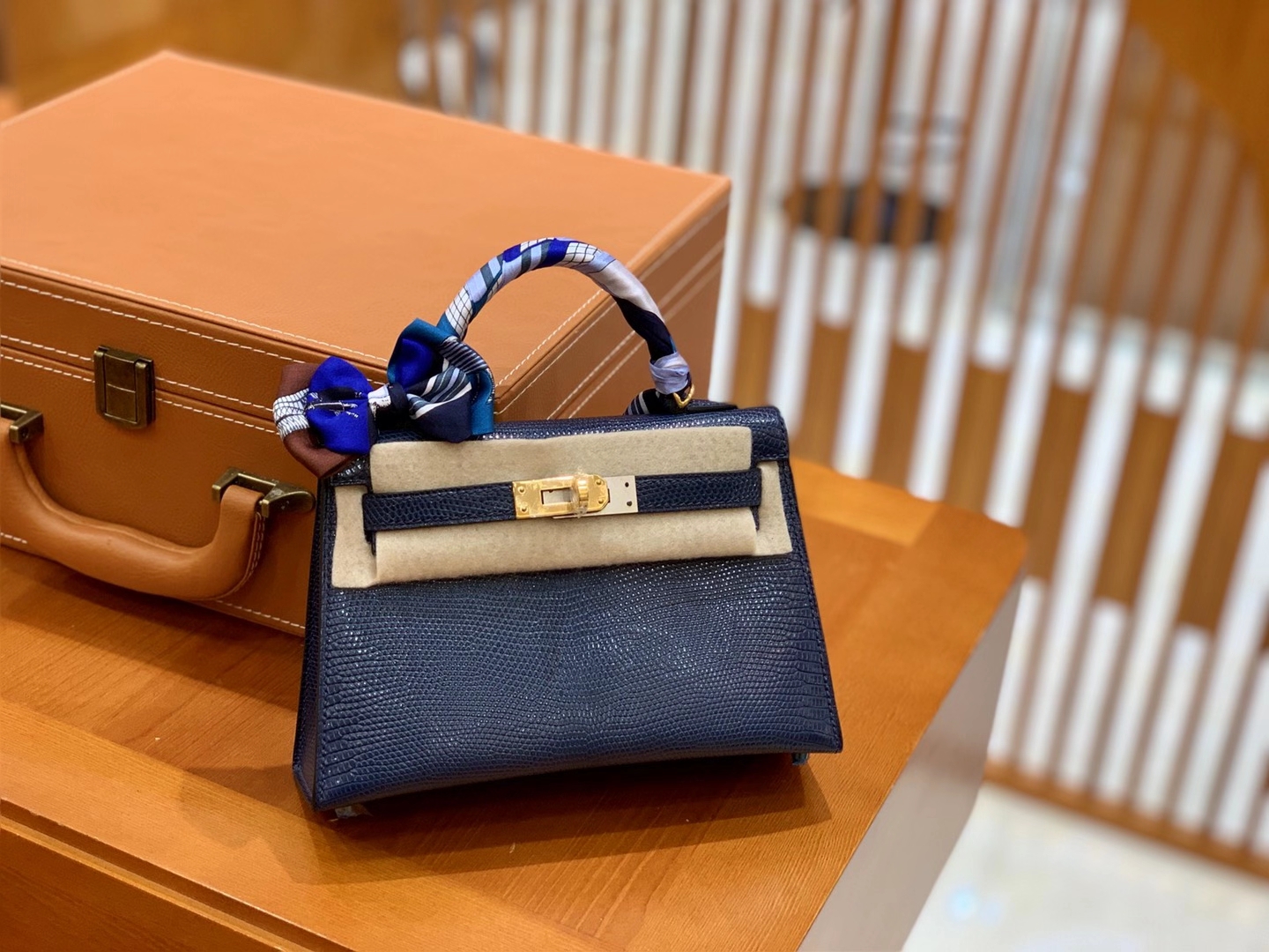 Hermès（爱马仕）Mini kelly 二代 宝石蓝 南非野生蜥蜴皮 金扣 原版蜜蜡线 顶级手工缝制