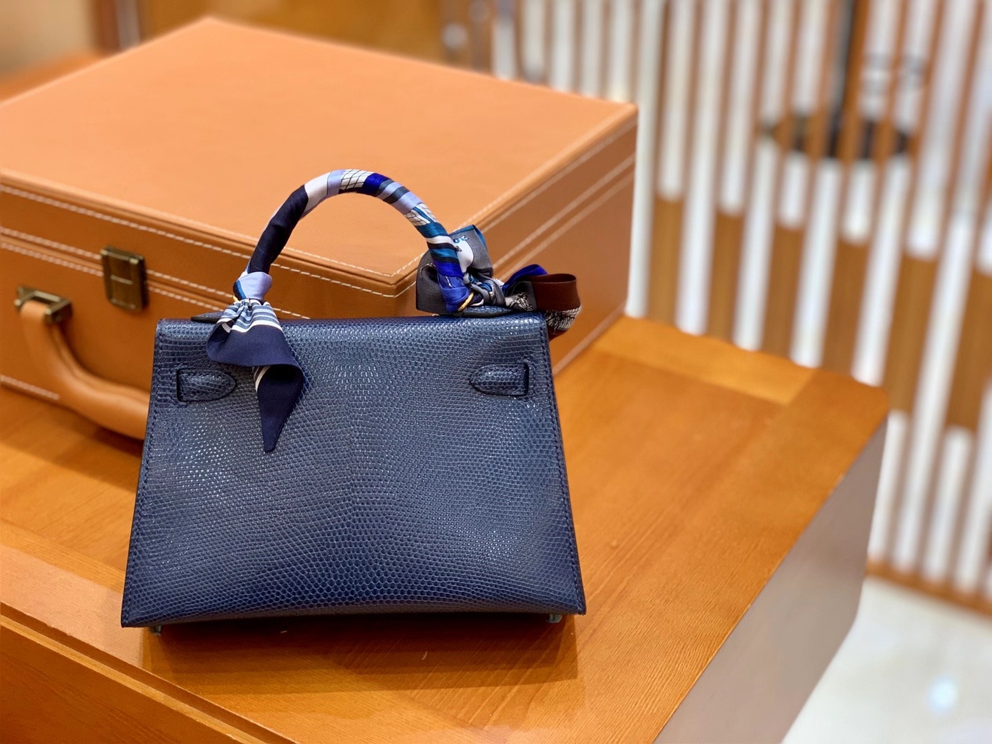 Hermès（爱马仕）Mini kelly 二代 宝石蓝 南非野生蜥蜴皮 金扣 原版蜜蜡线 顶级手工缝制