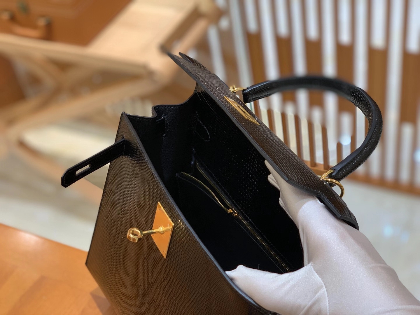Hermès（爱马仕）Kelly 28cm 经典黑 金扣 南非野生蜥蜴皮 原版蜜蜡线 顶级手工缝制