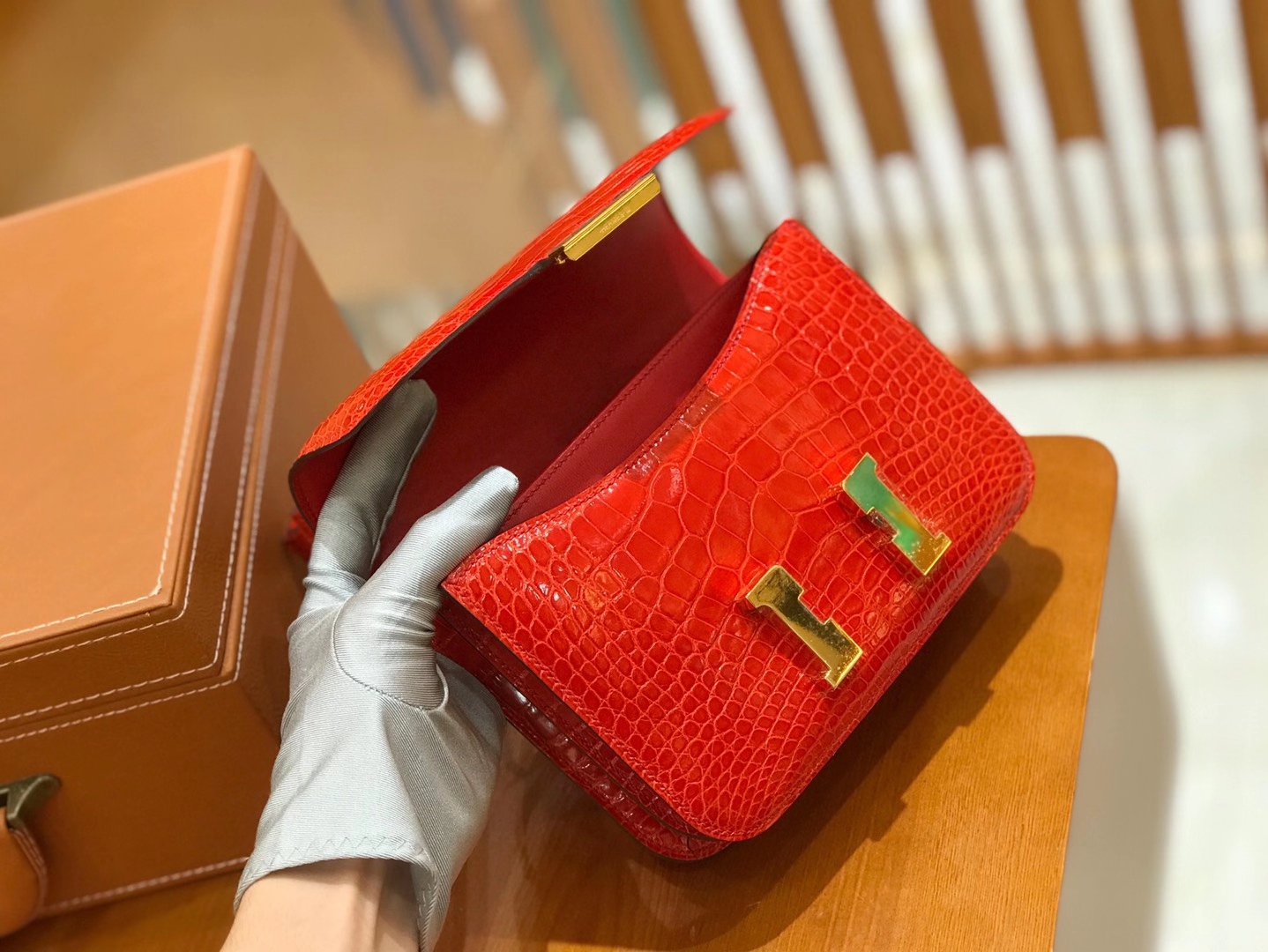 Hermès（爱马仕）Constance 18cm 法拉利红 一级美洲鳄鱼皮 金扣 原版蜜蜡线 顶级手工缝制
