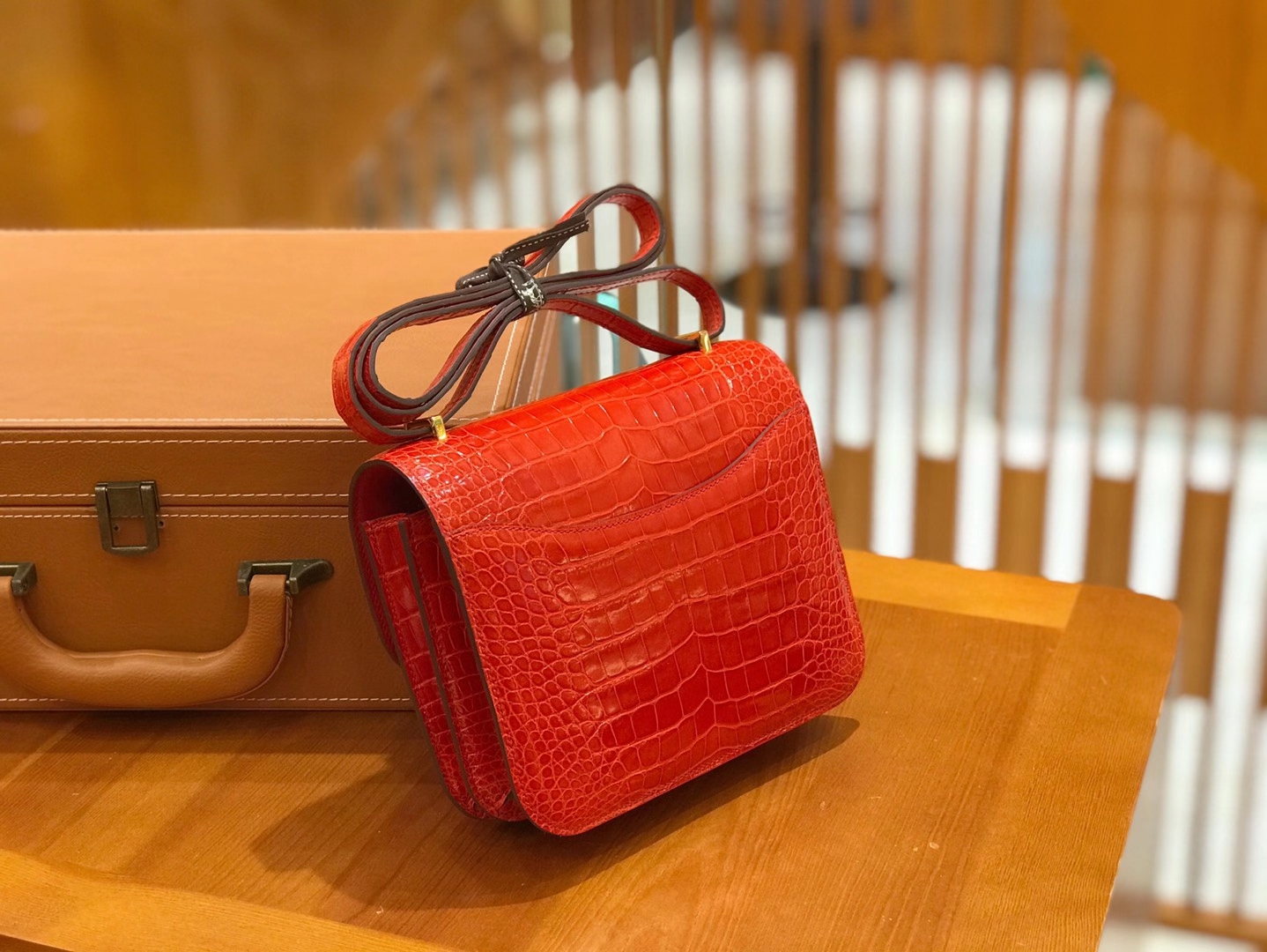 Hermès（爱马仕）Constance 18cm 法拉利红 一级美洲鳄鱼皮 金扣 原版蜜蜡线 顶级手工缝制