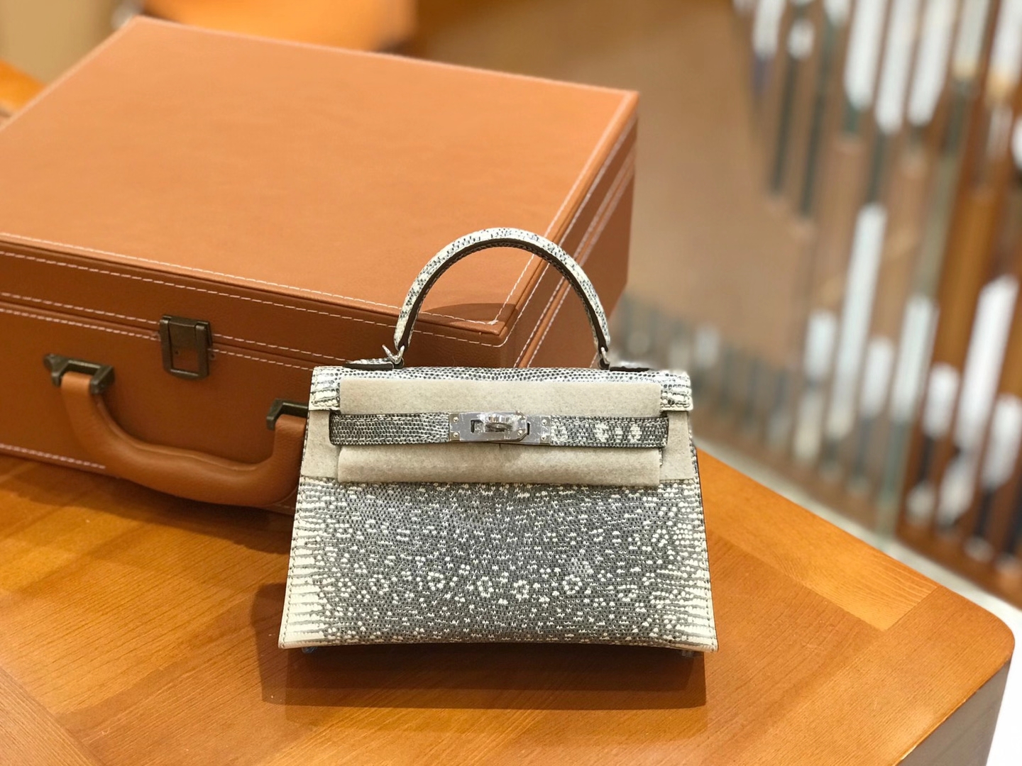 Hermès（爱马仕）Mini Kelly 二代 19cm 原色蜥蜴 全手工缝制 现货