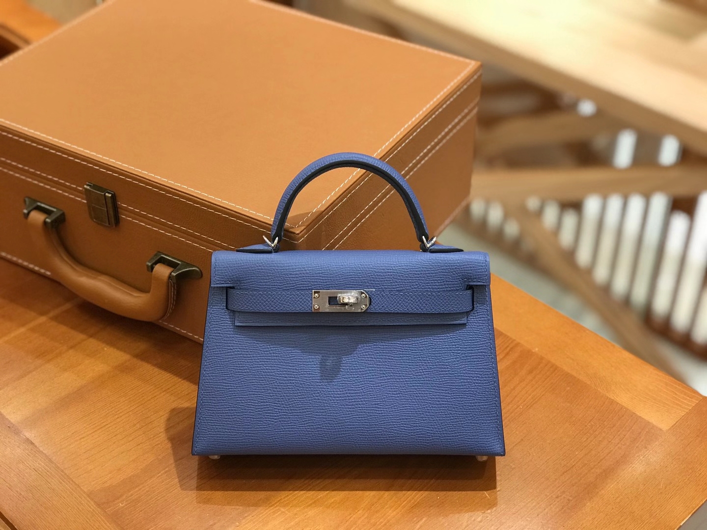 Hermès（爱马仕）Mini Kelly 二代 明兰内拼玉兰粉 银扣 Epsom 掌纹皮 原版蜜蜡线