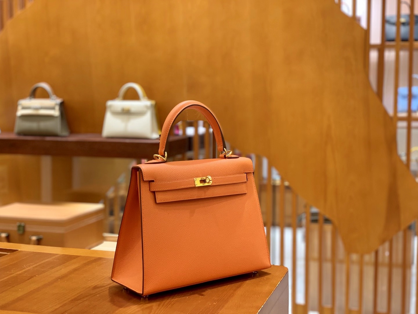 Hermès（爱马仕）kelly 25cm 橙红 金扣 Epsom掌纹皮 原版蜜蜡线 顶级手工缝制