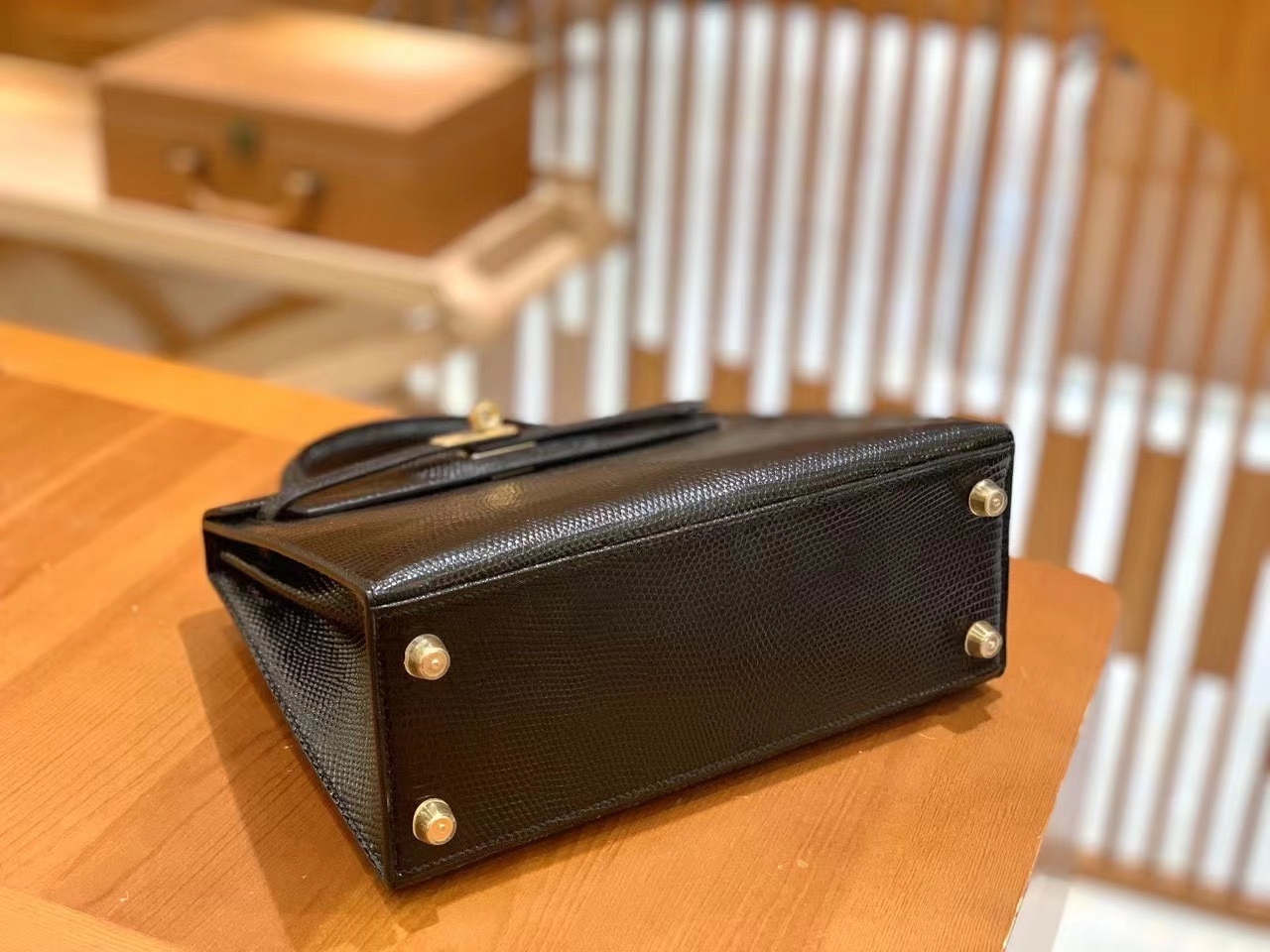 Hermès（爱马仕）Kelly 25cm 经典黑 南非野生蜥蜴皮 金扣 原版蜜蜡线 顶级手工缝制