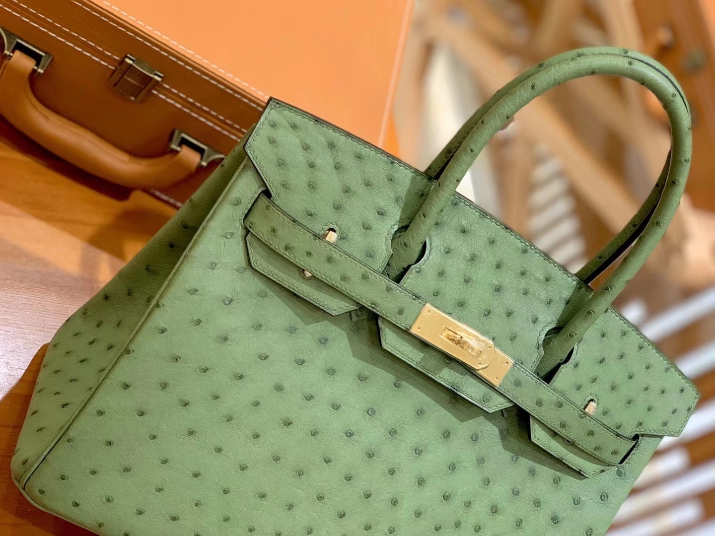 Hermès（爱马仕）新货 Birkin 30cm 牛油果绿 金扣 南非KK级鸵鸟皮 原版蜜蜡线 顶级手缝版本