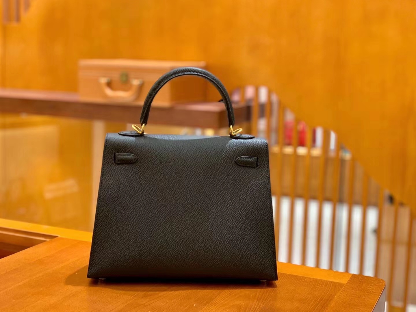 Hermès（爱马仕）Kelly 25cm 经典黑 金扣 Epsom掌纹皮 原版蜜蜡线 顶级手工缝制
