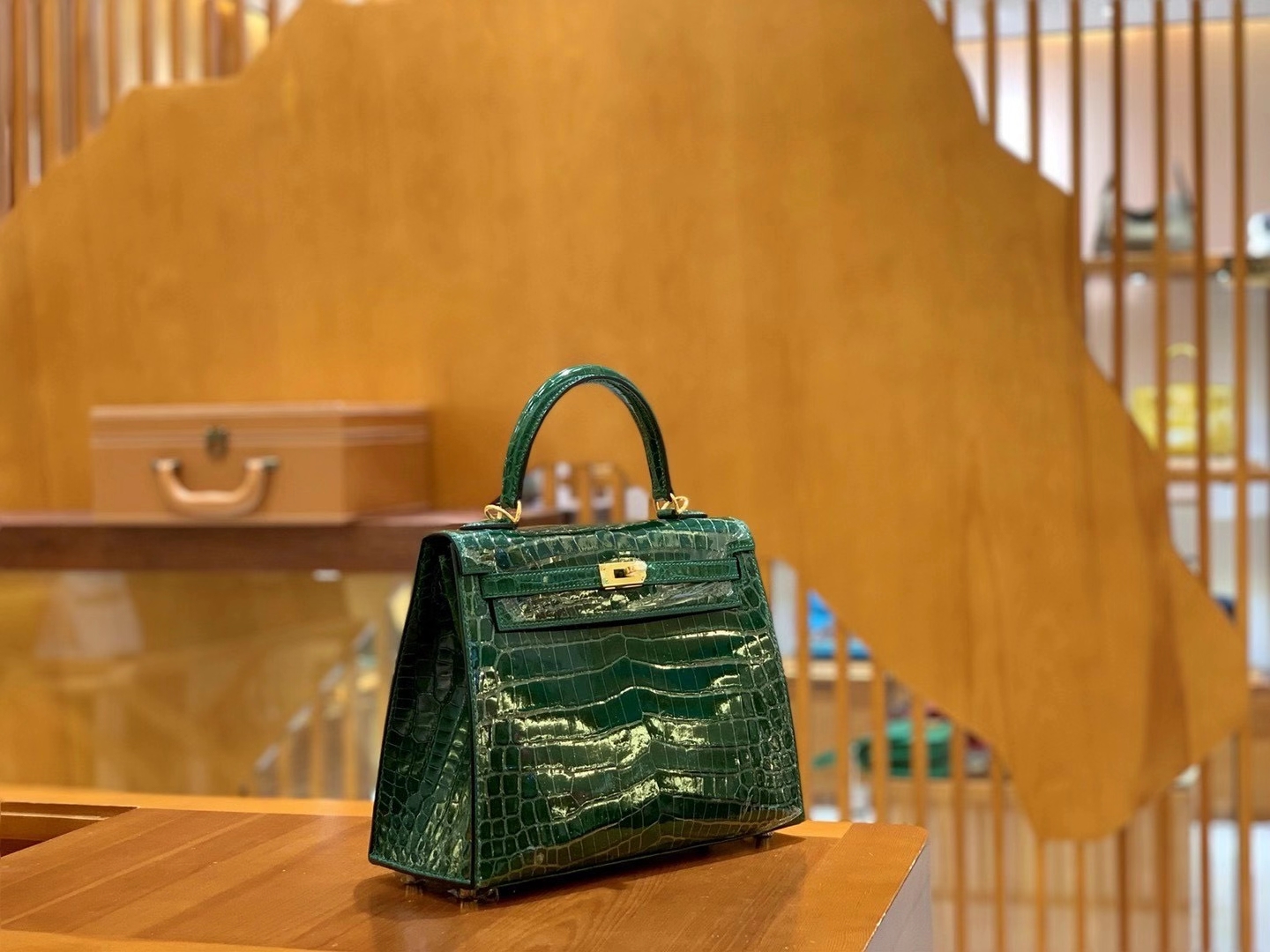 Hermès（爱马仕）Kelly 25cm 祖母绿 金扣 一级尼罗鳄鱼皮 原版蜜蜡线 顶级手工缝制