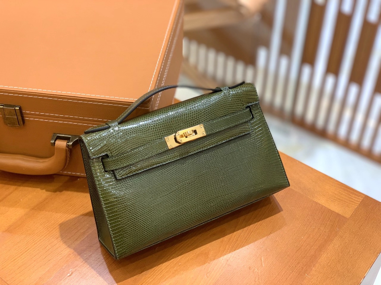 Hermès（爱马仕）Mini Kelly 22cm（迷你一代）南非野生蜥蜴皮 橄榄绿 金扣 原版蜜蜡线 顶级手工缝制